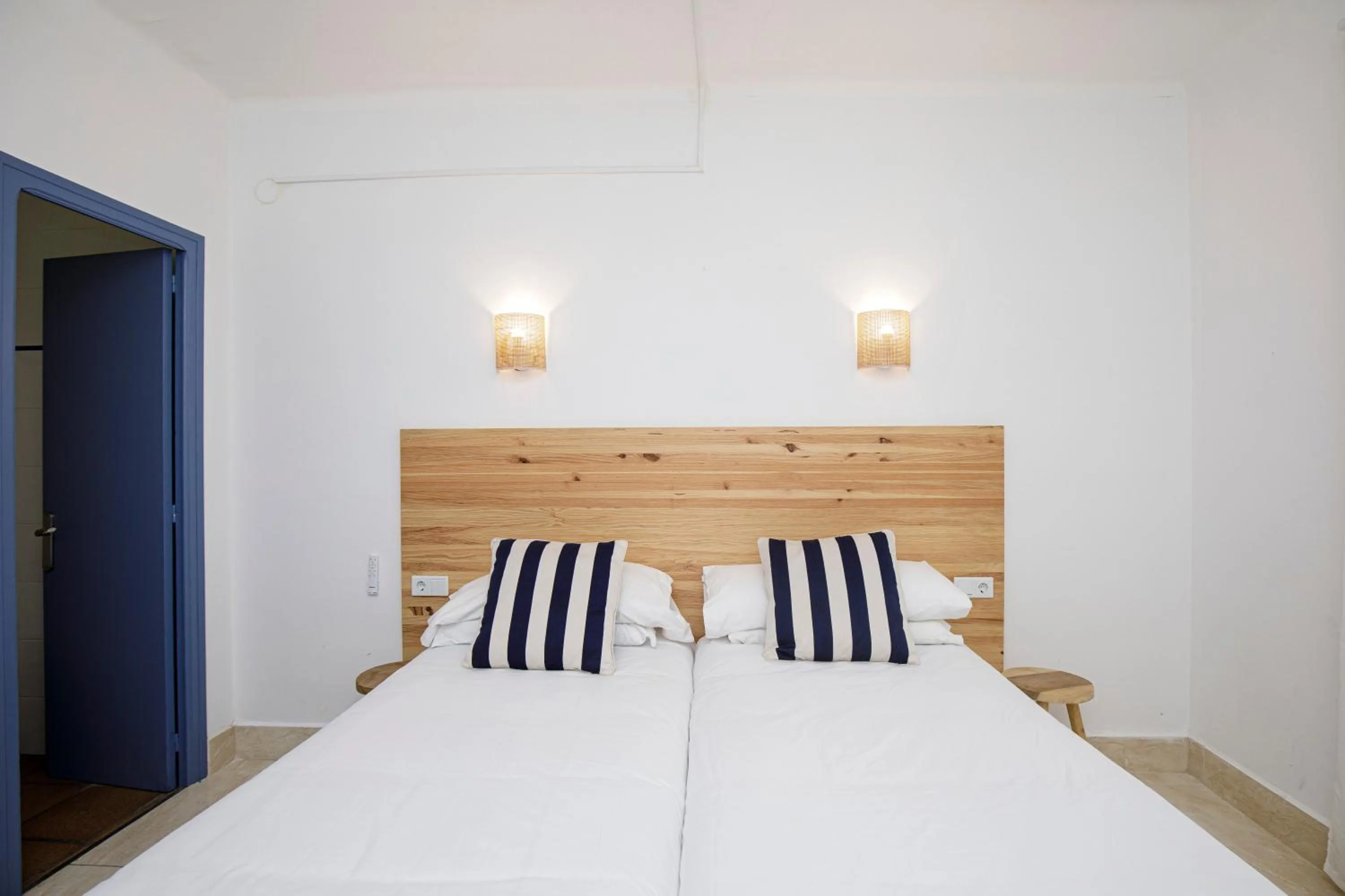 Bedroom, Bed in Hotel Casa Mas