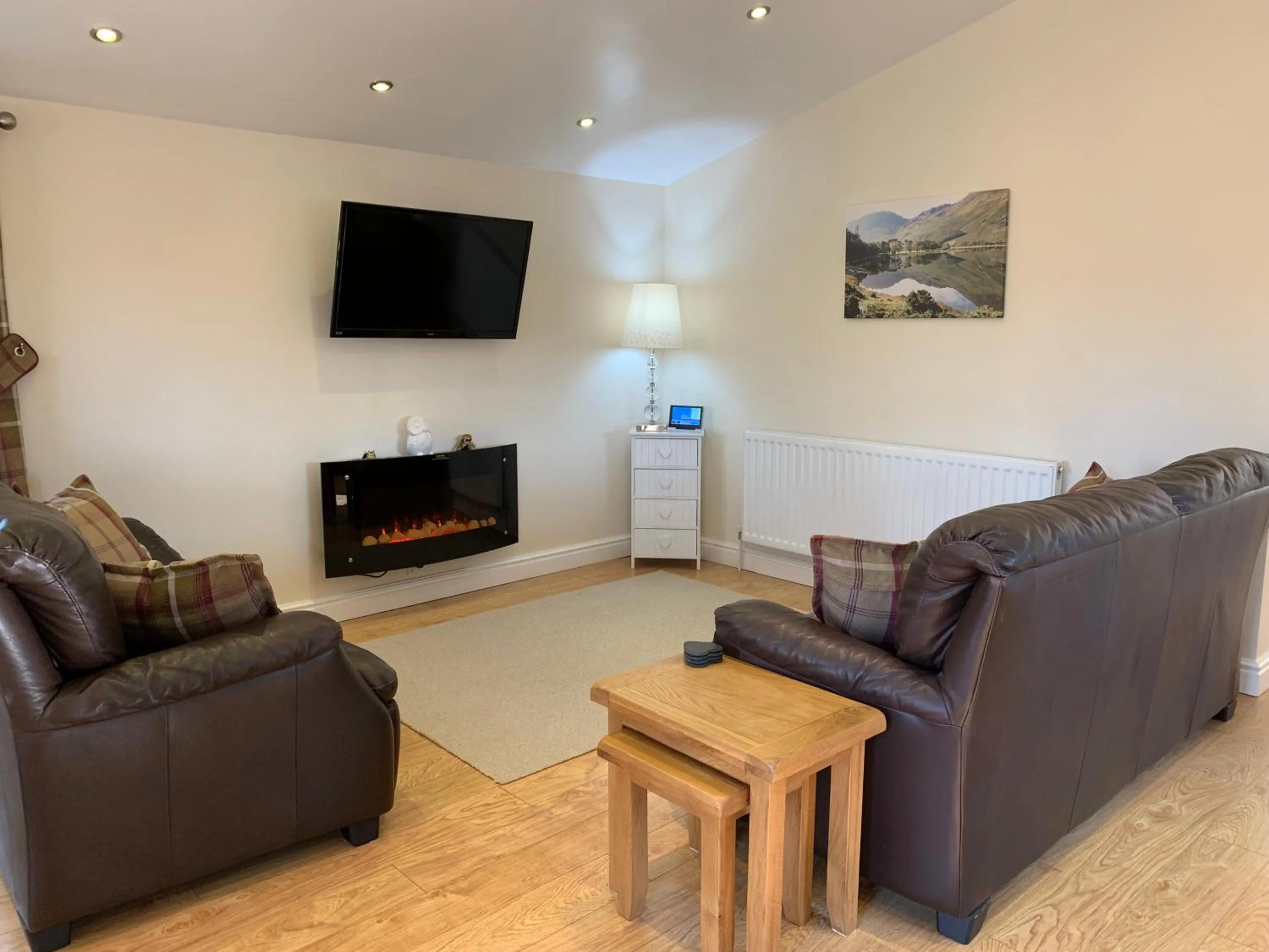 Owls House - Lodge with hot tub- Lake District