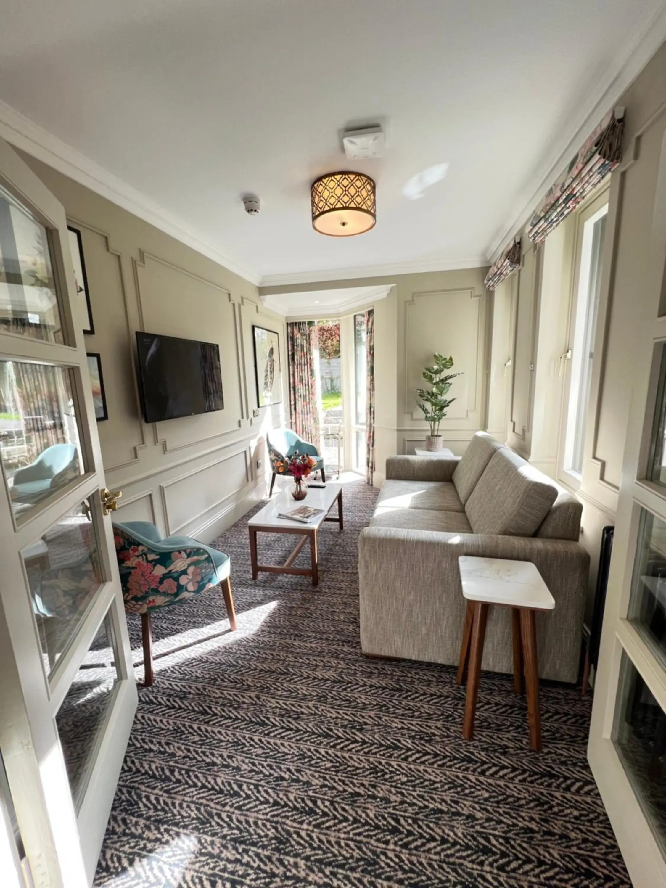 Waterloo Town House & Suites Waterloo Town House & Suites