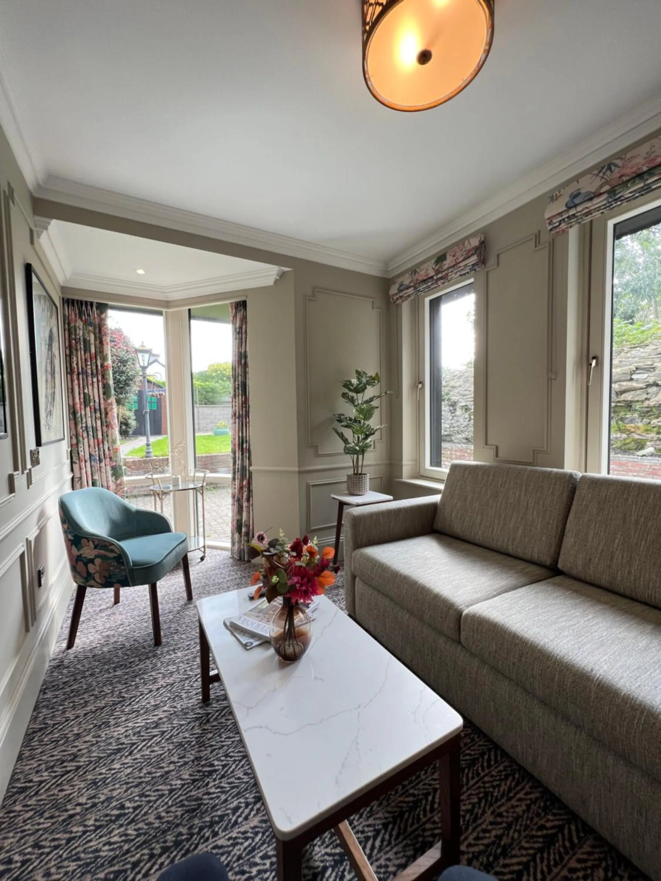 Waterloo Town House & Suites