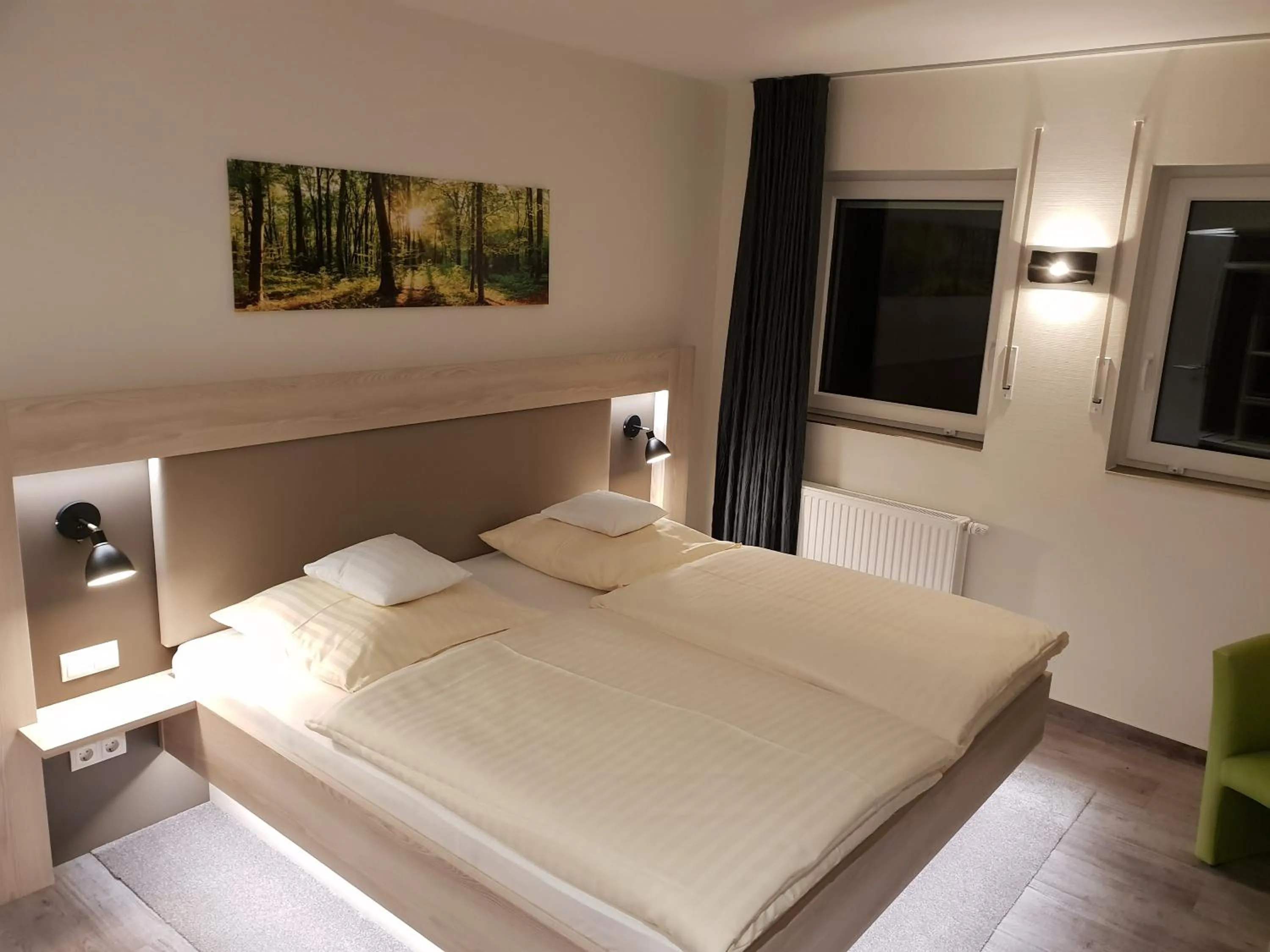 Night, Bed in Hotel Clemenswerther Hof