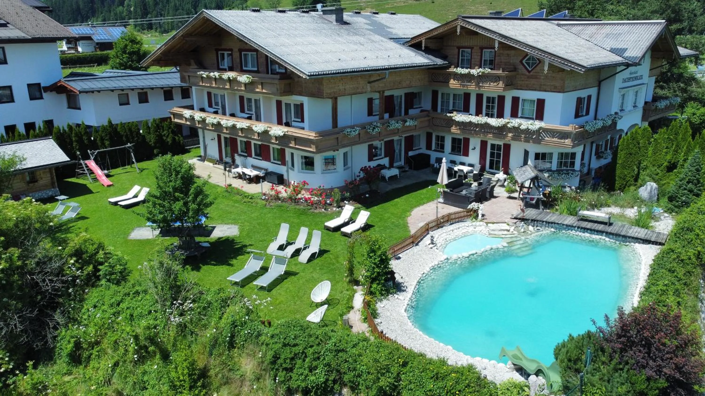 Swimming pool in Aparthotel Dachsteinblick