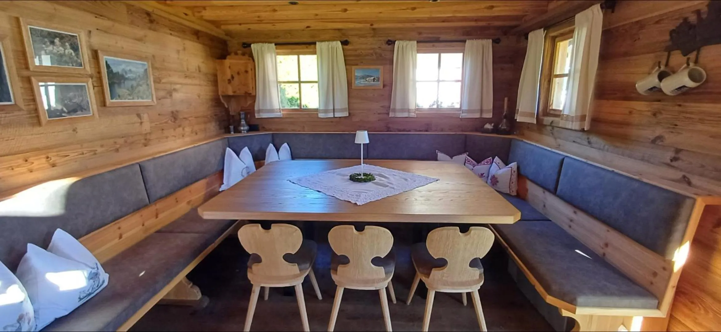 group of guests in Aparthotel Dachsteinblick