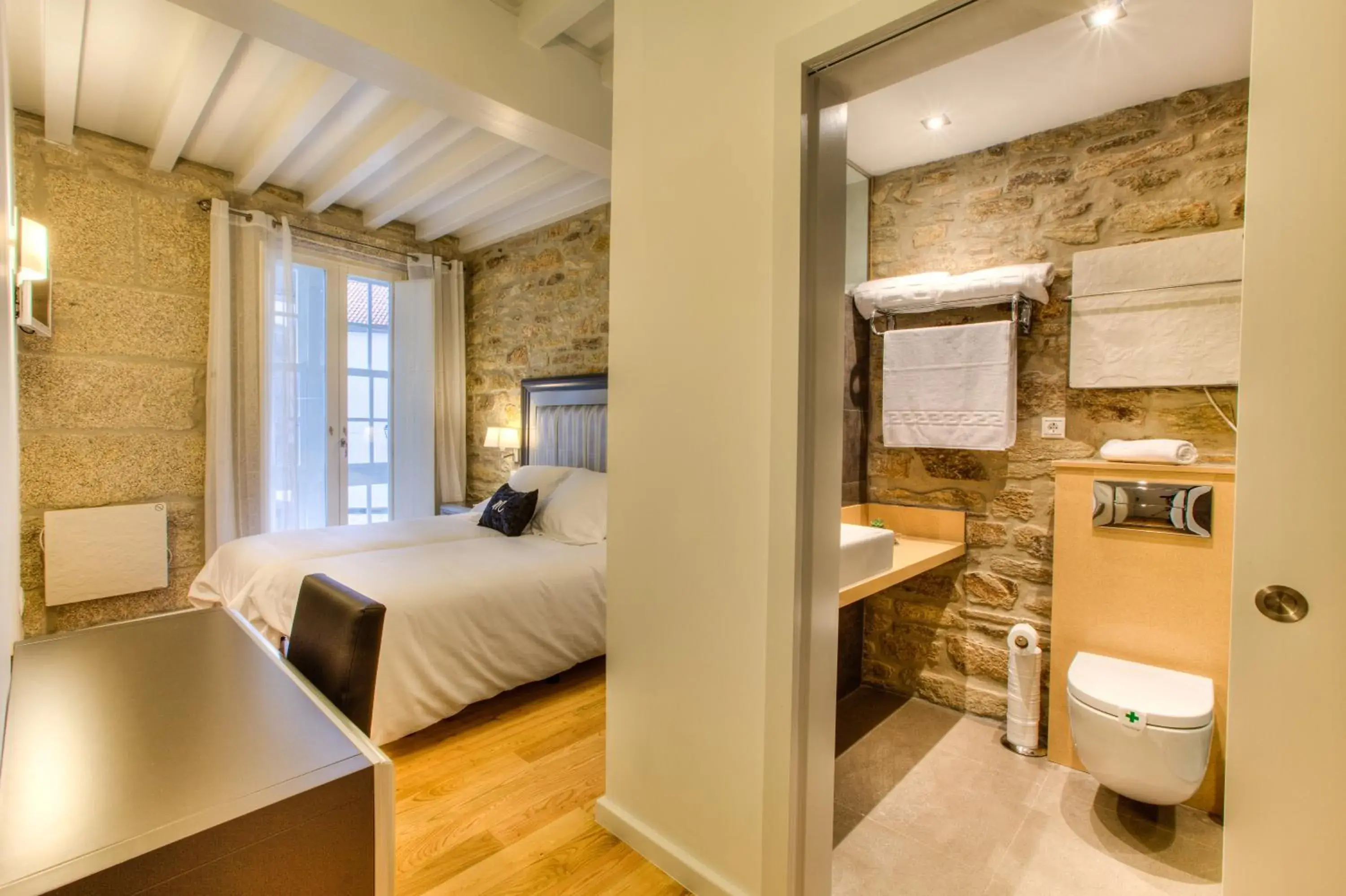 Twin Room in Hotel Montenegro Compostela Twin Room in Hotel Montenegro Compostela