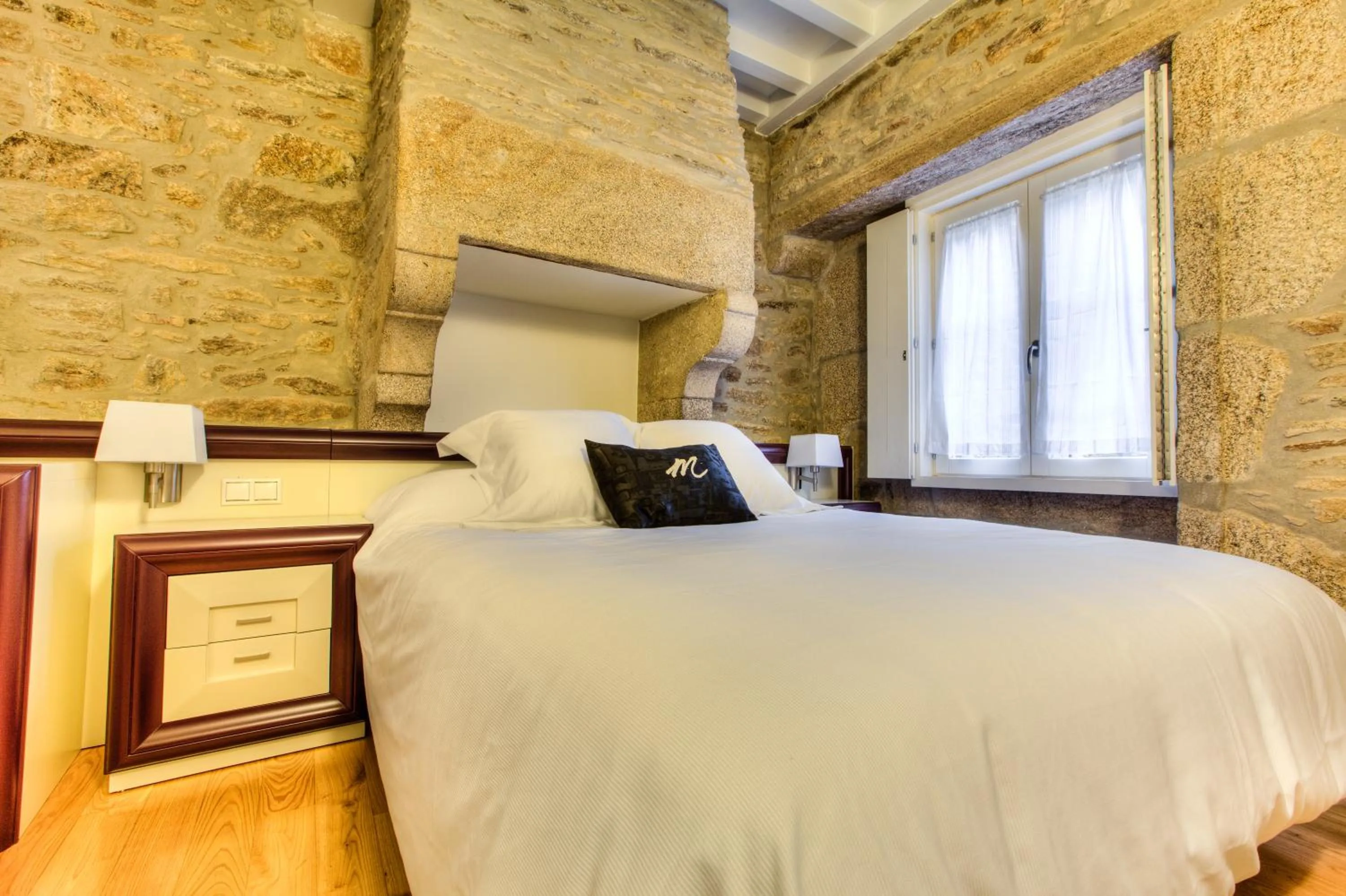 Property building, Bed in Hotel Montenegro Compostela