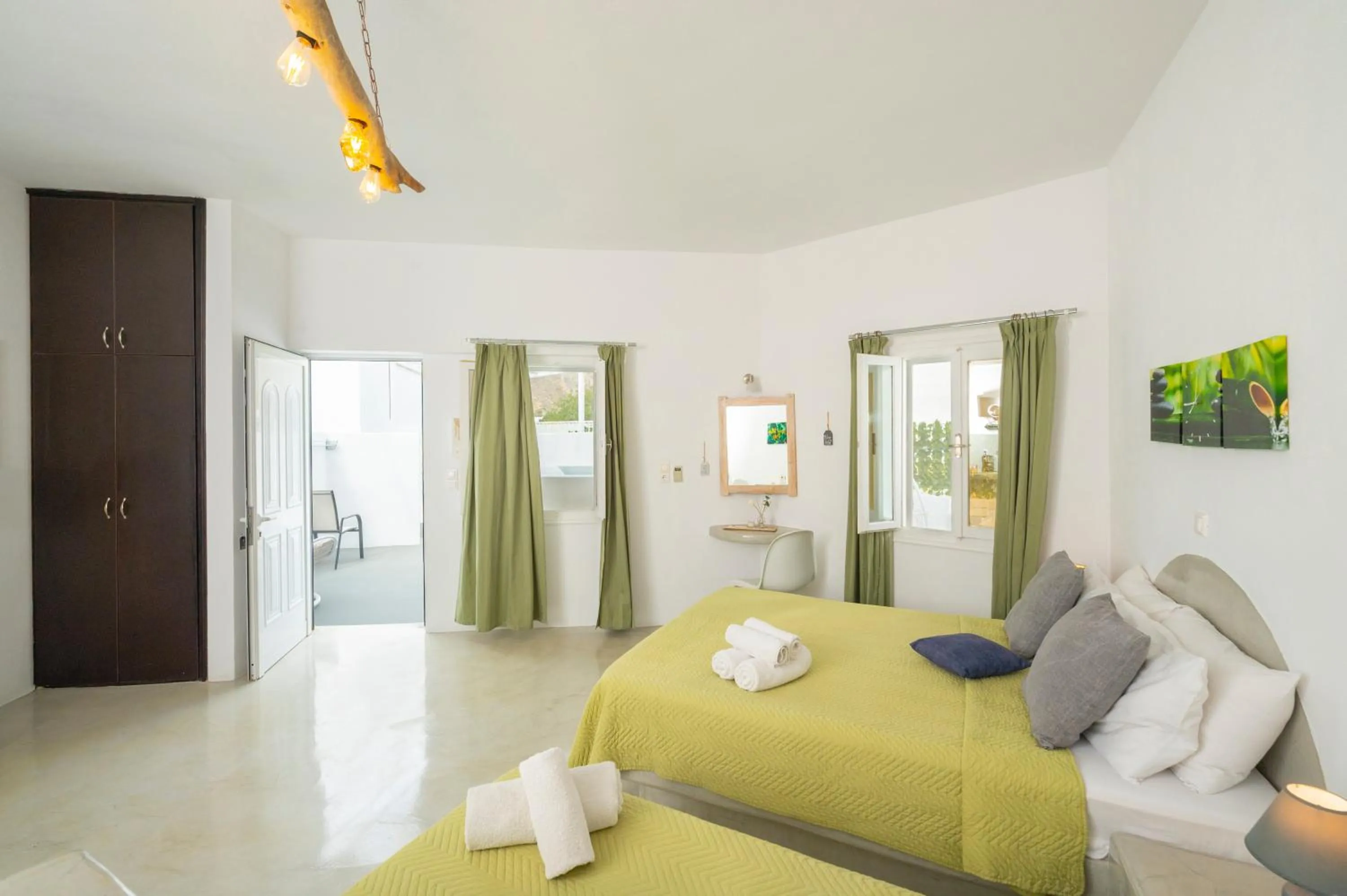 Bed in Loukas & Emma Eco Houses