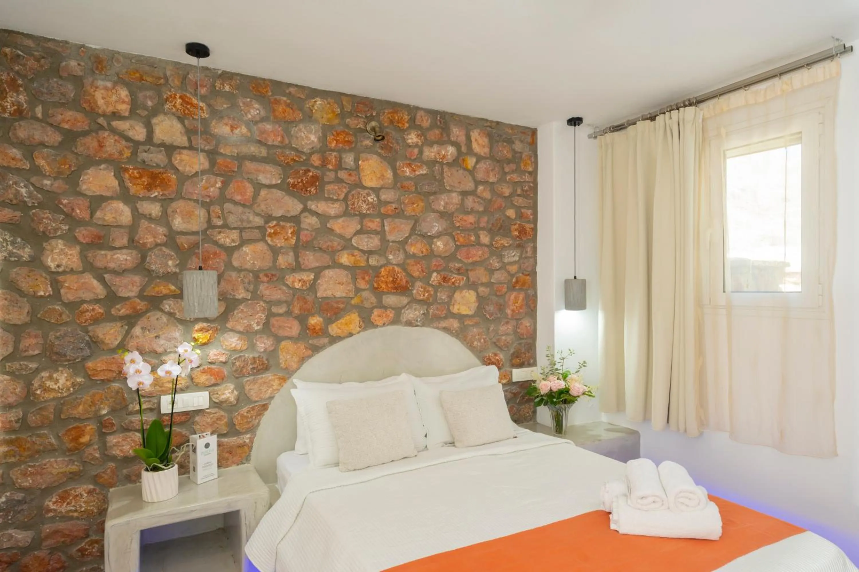 Bed in Loukas & Emma Eco Houses