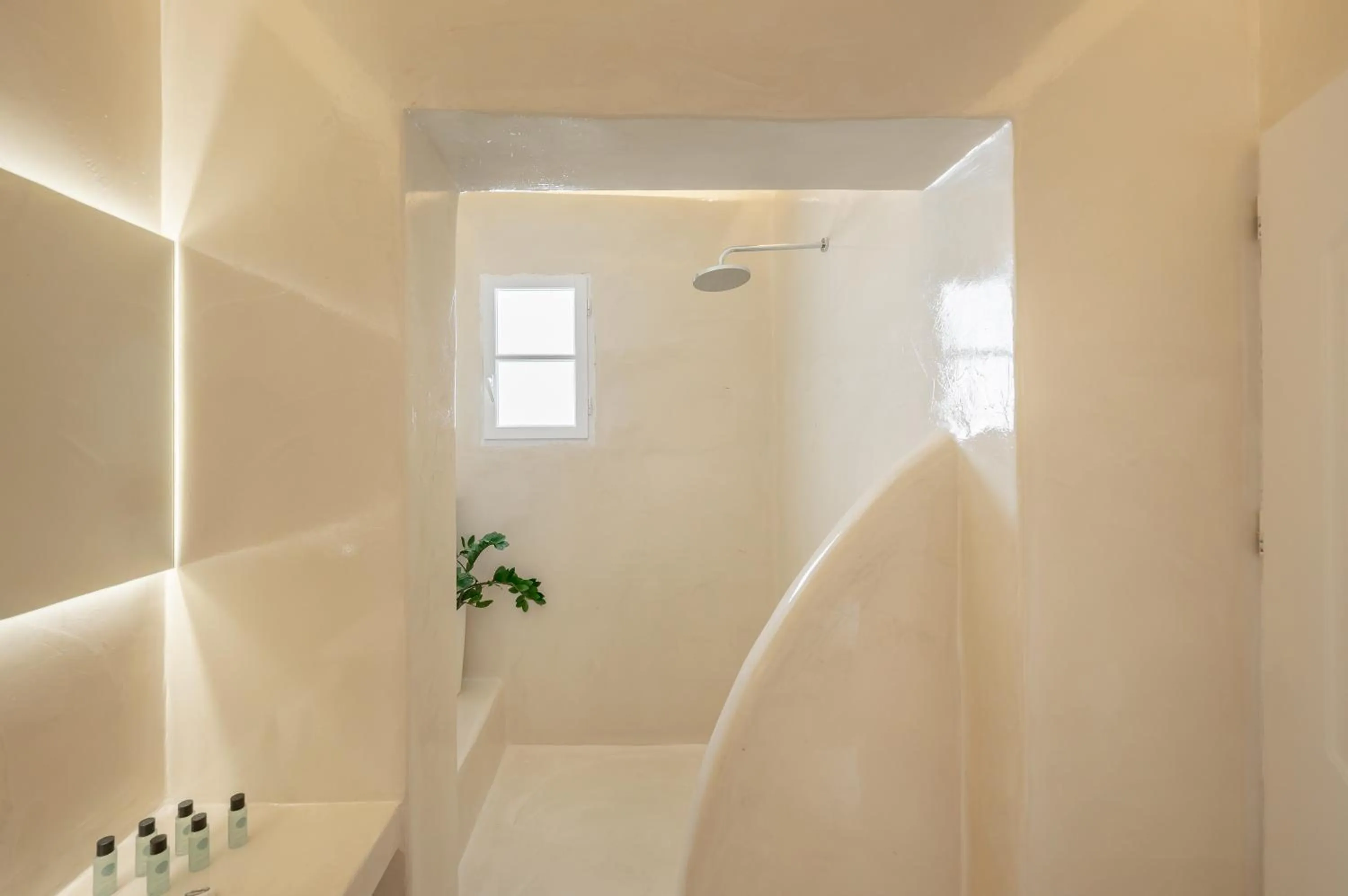 Shower in Loukas & Emma Eco Houses