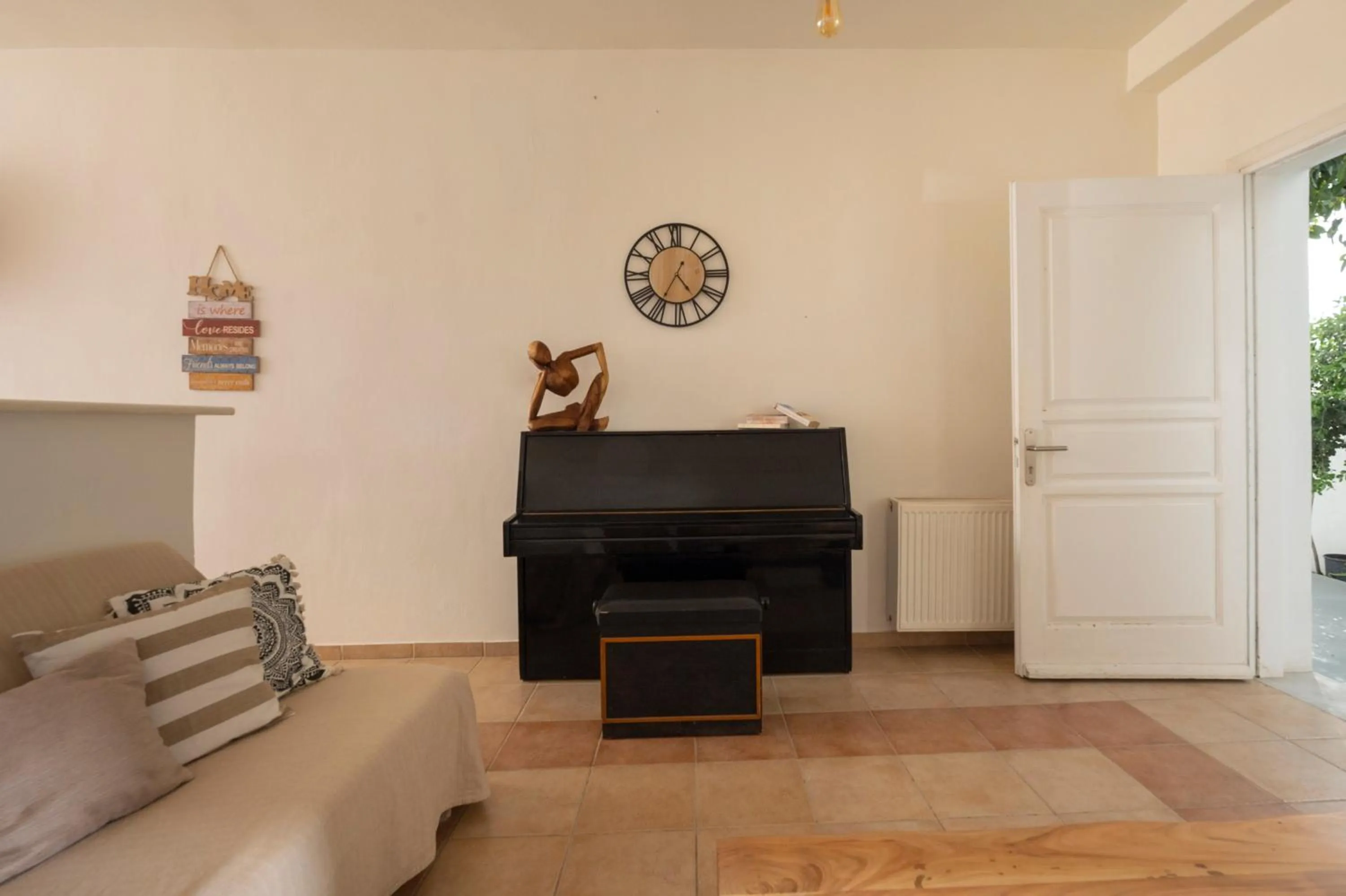 Living room in Loukas & Emma Eco Houses