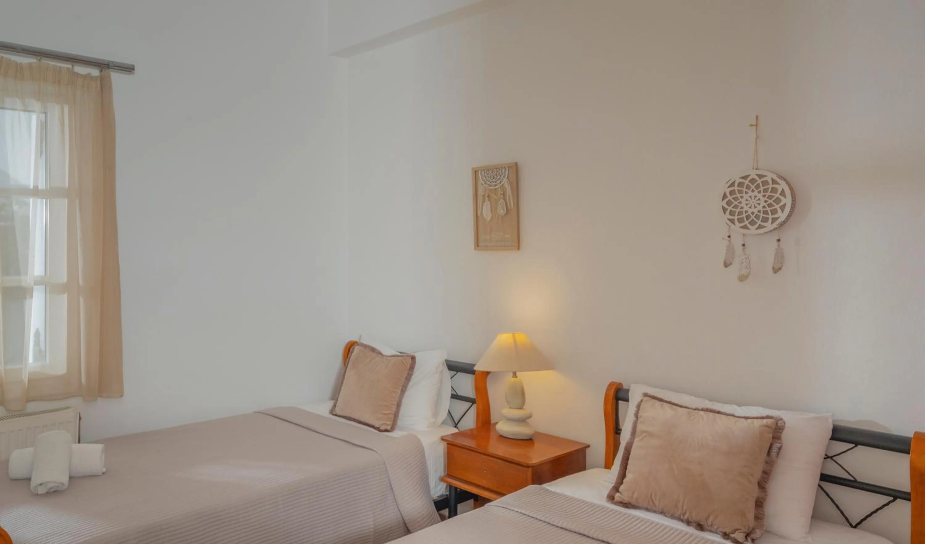 Bedroom, Bed in Loukas & Emma Eco Houses