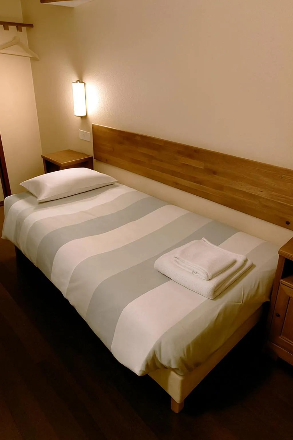 Bed in Résidence Molière Hôtel Paris Montrouge