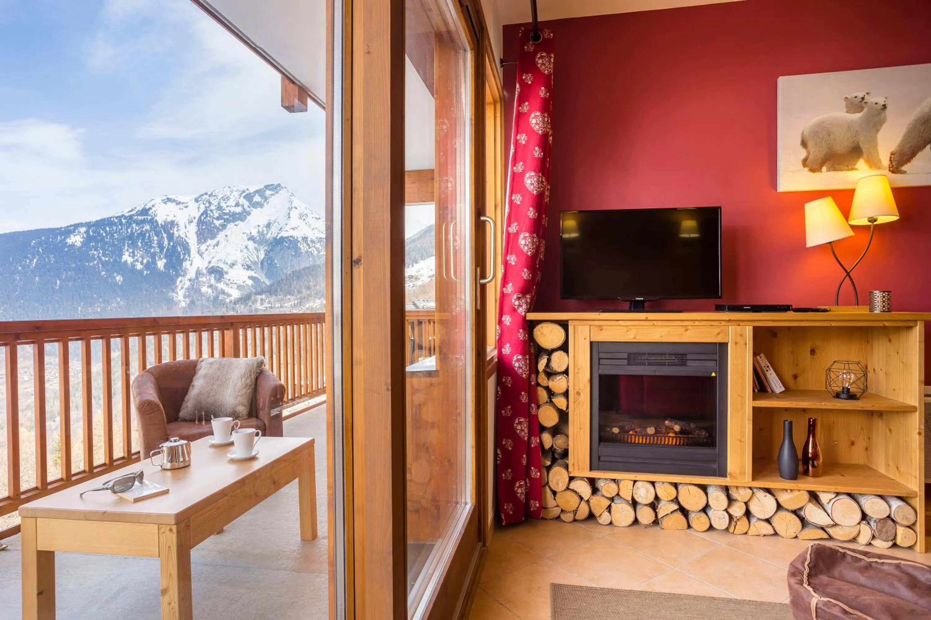 TV and multimedia in Résidence Club MMV L'Étoile des Cimes