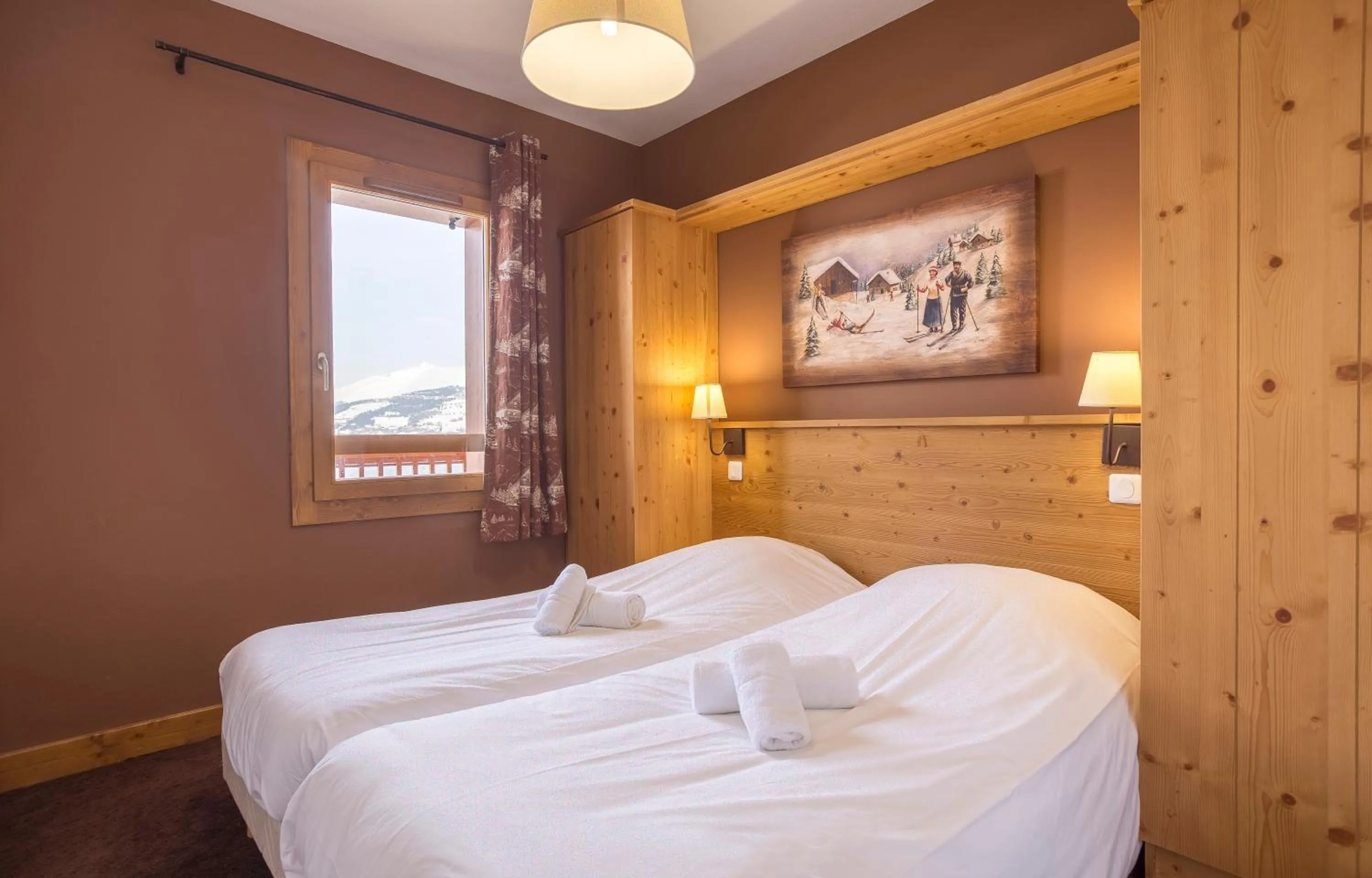 Bedroom, Bed in Résidence Club MMV L'Étoile des Cimes