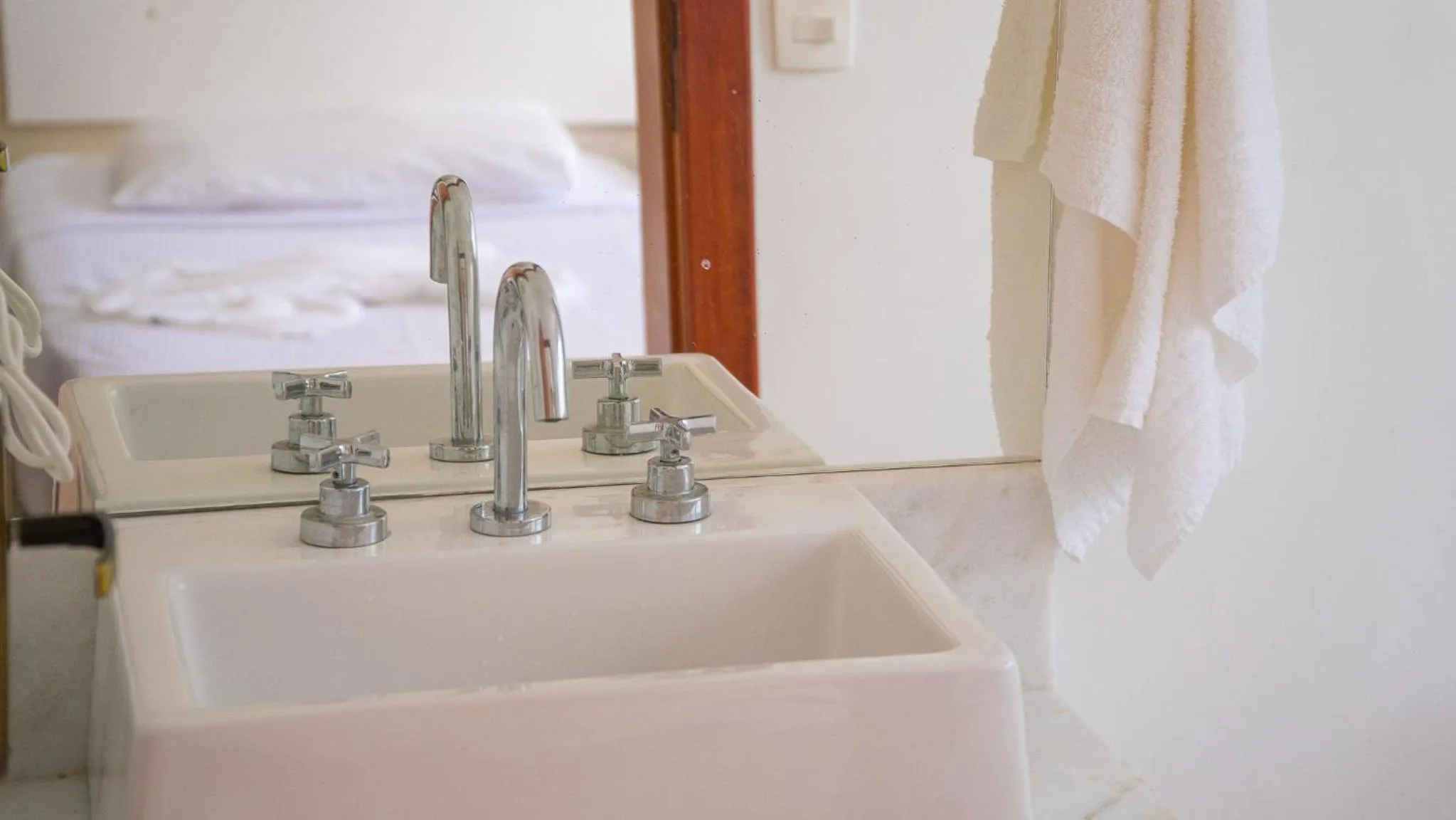 Bathroom, Bed in Residencial Las Salinas