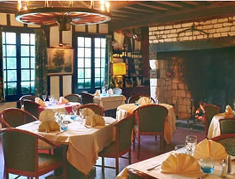 Restaurant/places to eat in Auberge du Gros Tilleul