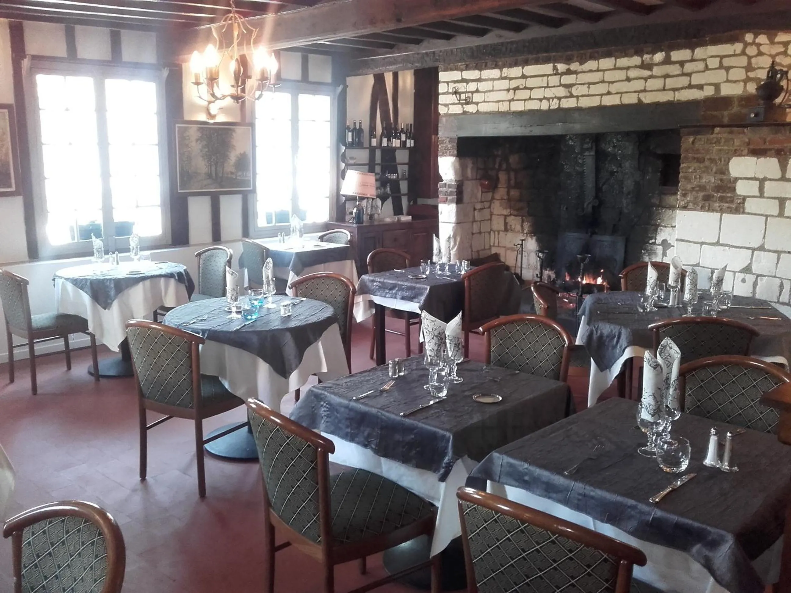 Restaurant/places to eat in Auberge du Gros Tilleul
