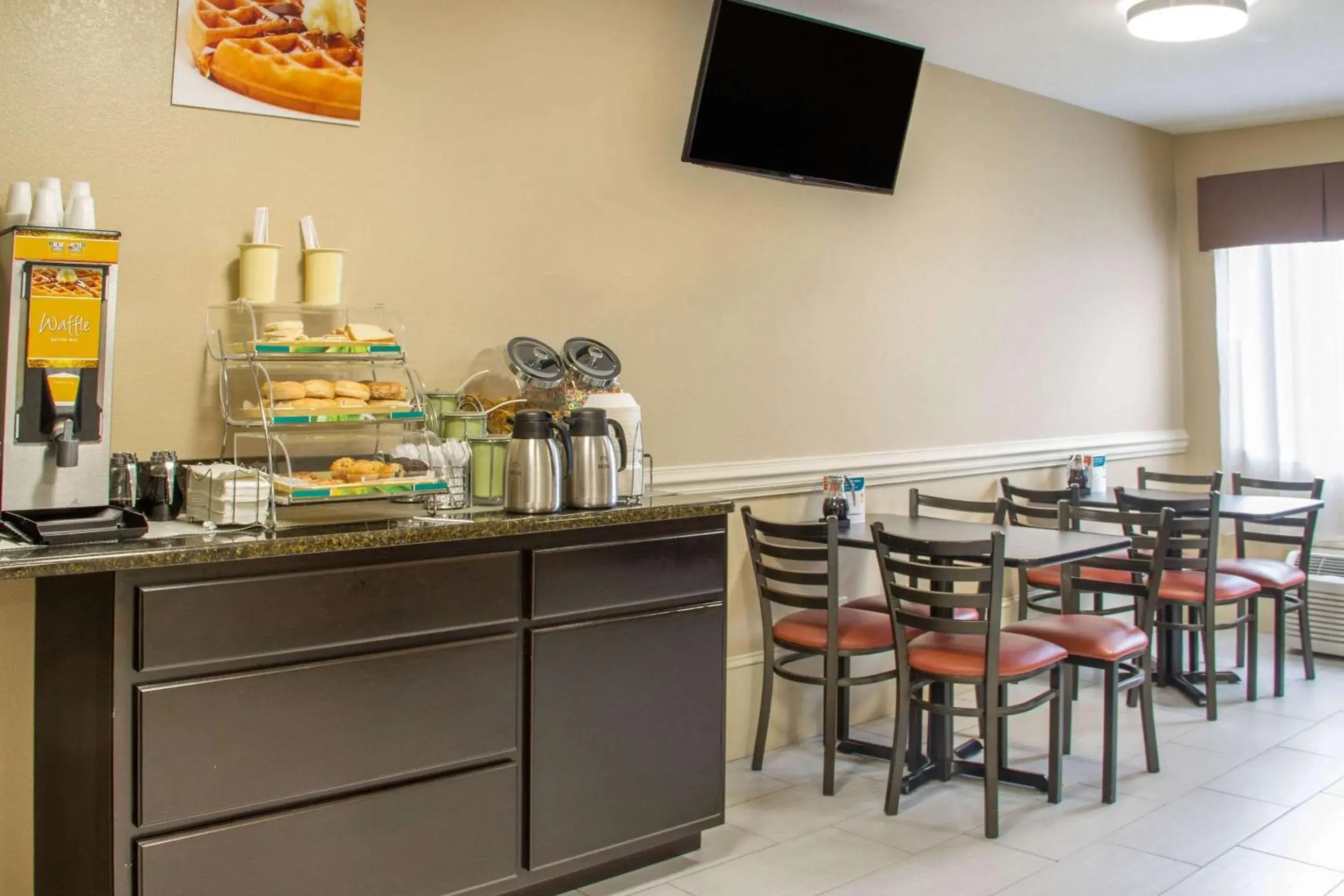 Restaurant/places to eat in Quality Inn & Suites Maggie Valley - Cherokee Area Restaurant/places to eat in Quality Inn & Suites Maggie Valley - Cherokee Area