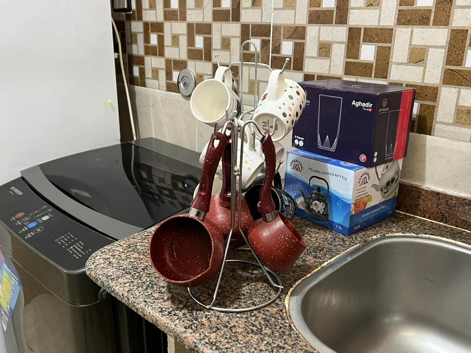 Kitchen or kitchenette in Almanara Hotel Marsa Matrouh