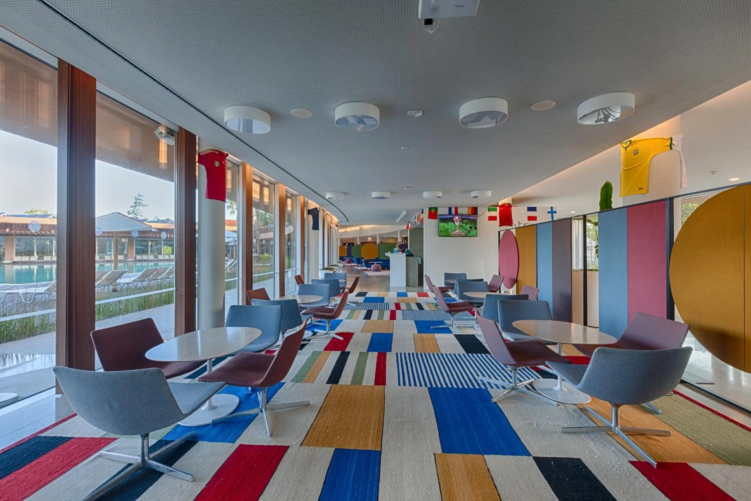 Lounge or bar in Aqualuz Troia Rio by The Editory