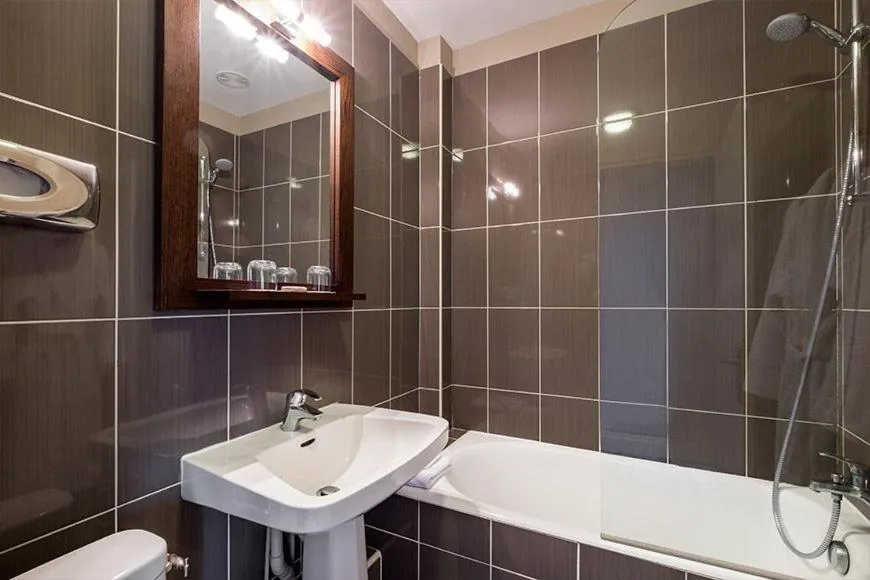 Bathroom in Hotel Bellevue