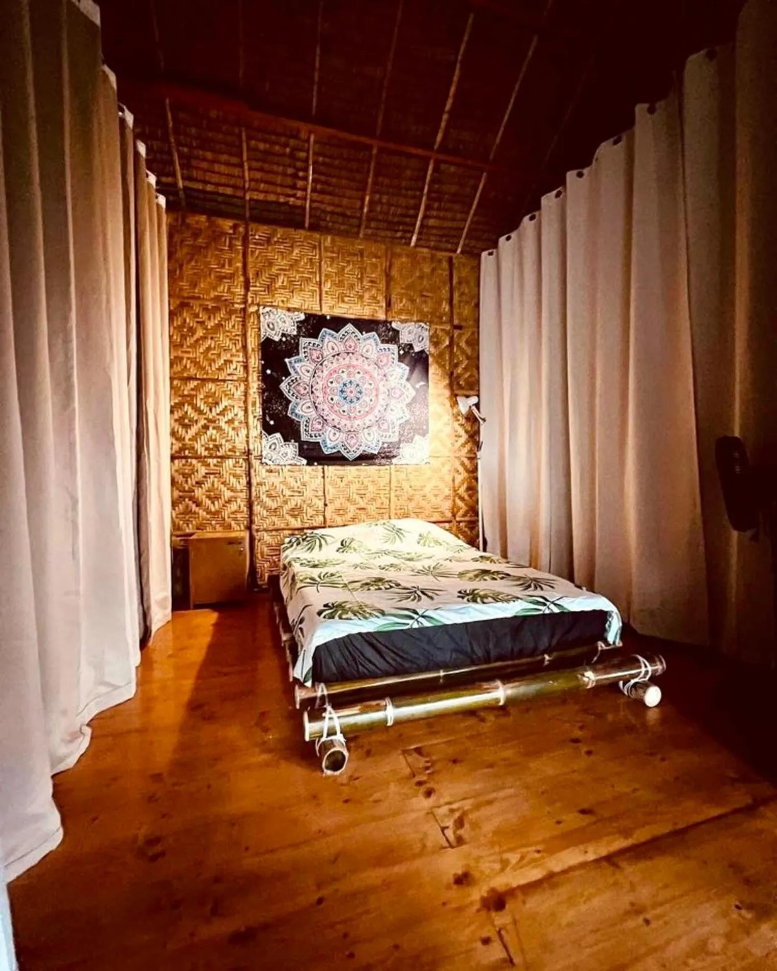 Bed in Nautilus Hostel & Hammocks