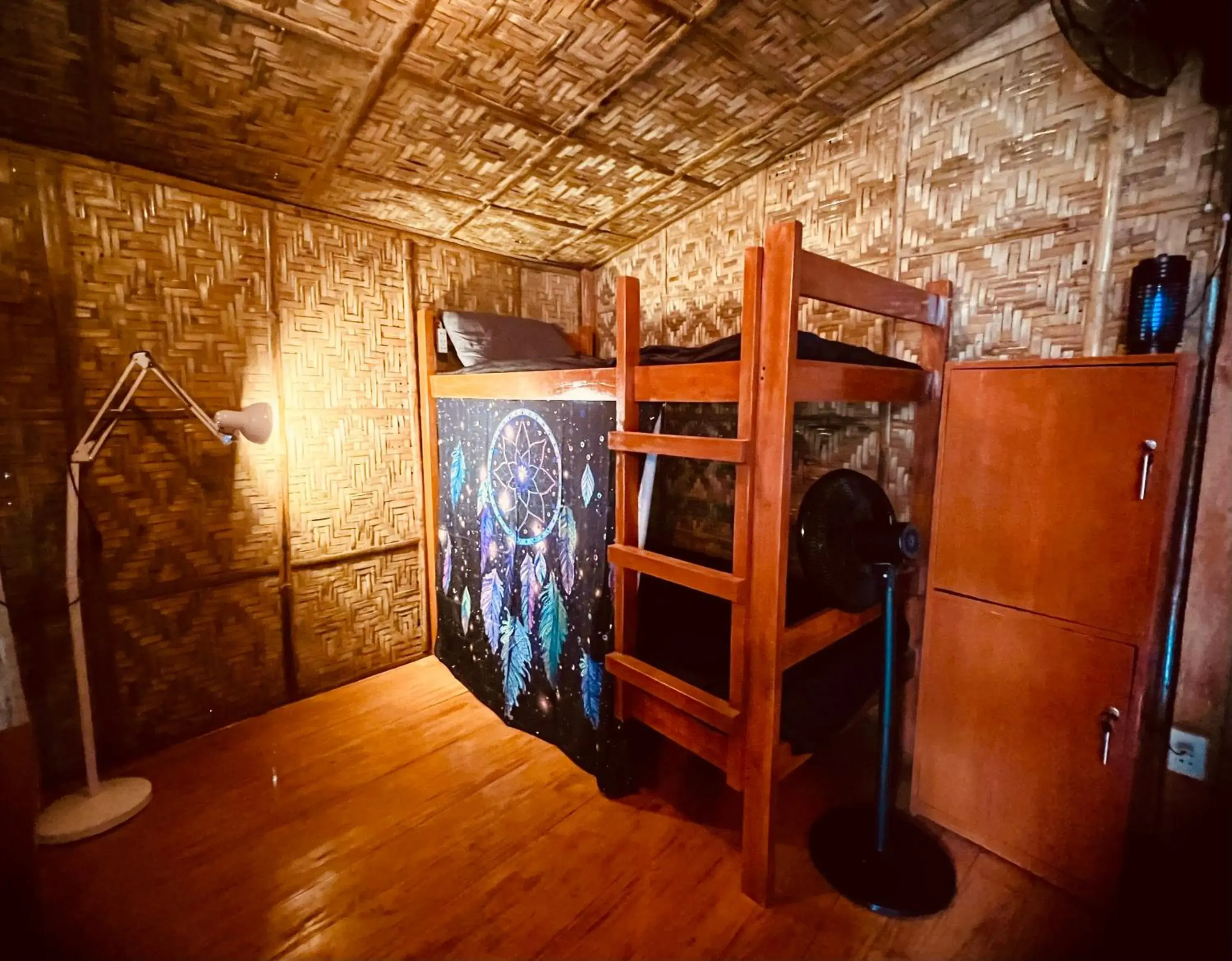 Bed in 6-Bed Mixed Dormitory Room in Nautilus Hostel & Hammocks Bed in 6-Bed Mixed Dormitory Room in Nautilus Hostel & Hammocks