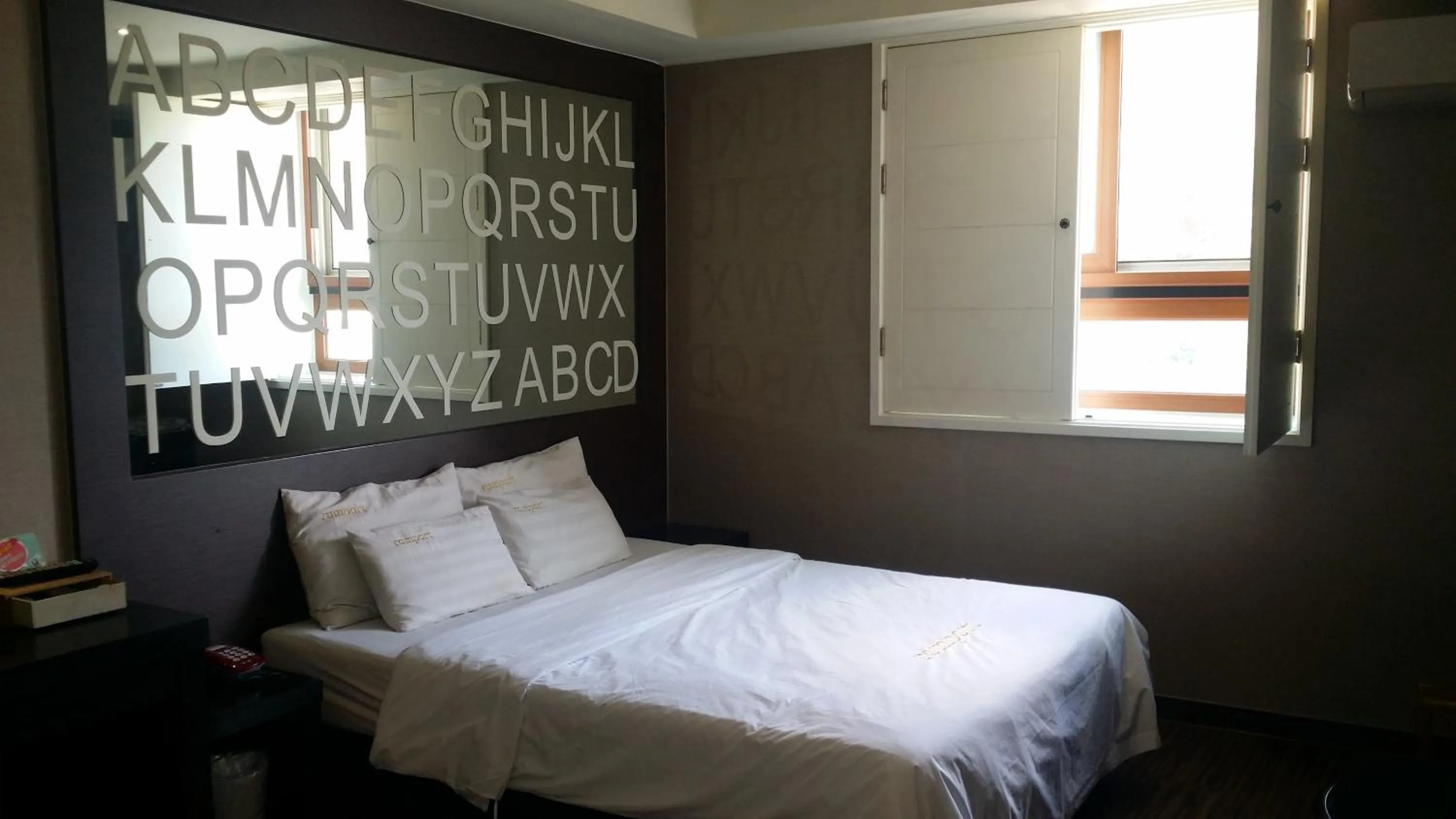 Bed in Rampart Hotel