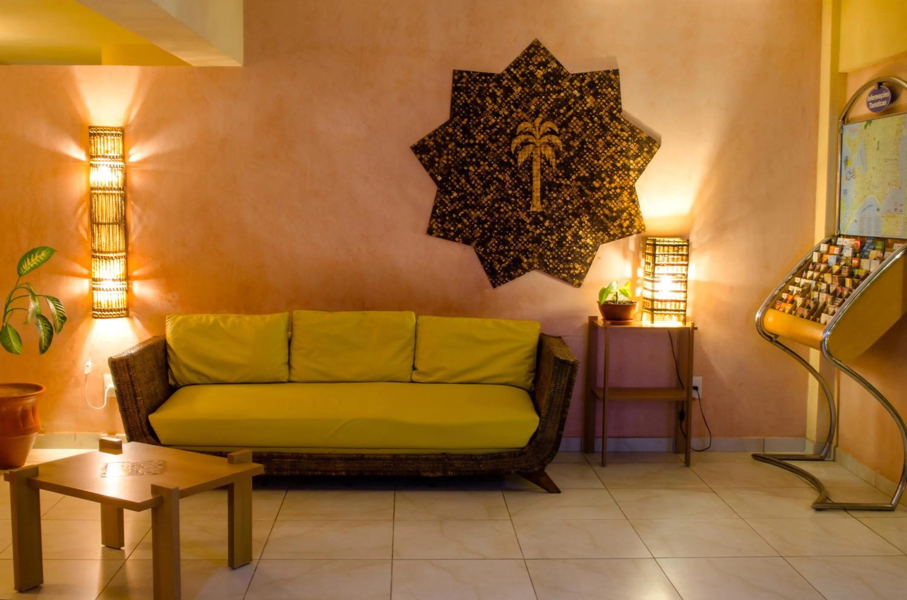 Communal lounge/ TV room in Hotel Palmanova