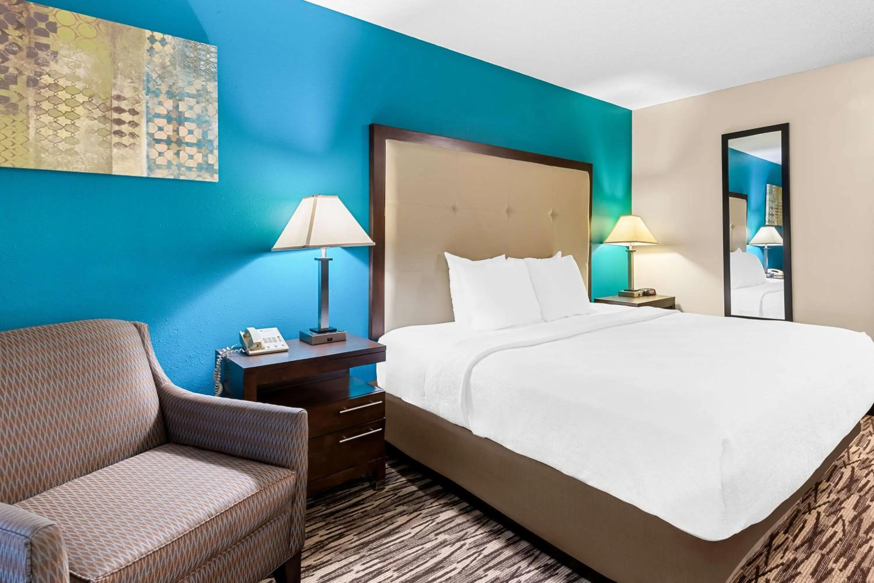 Bedroom, Bed in Best Western Baraboo Inn