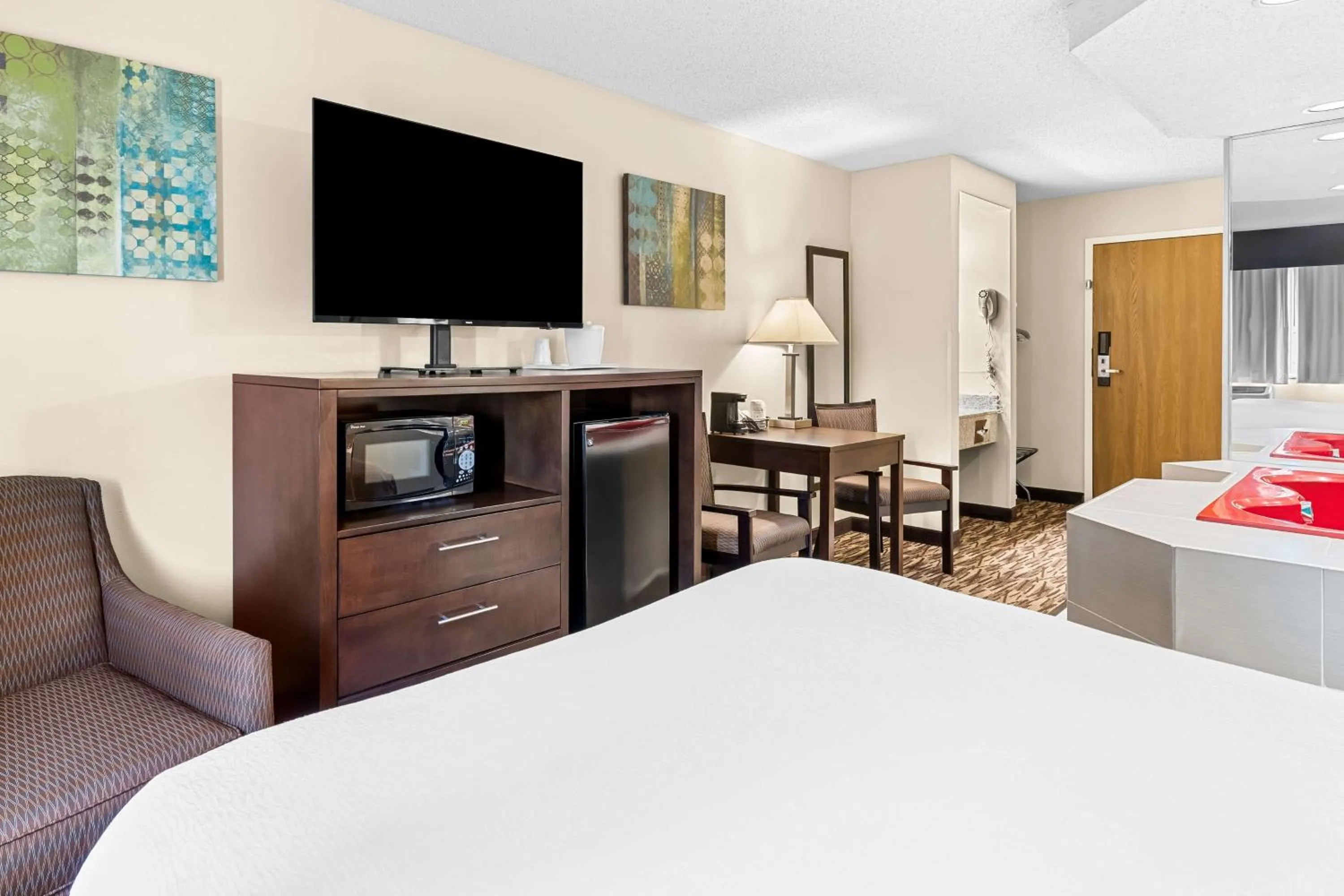 Bedroom, Bed in Best Western Baraboo Inn