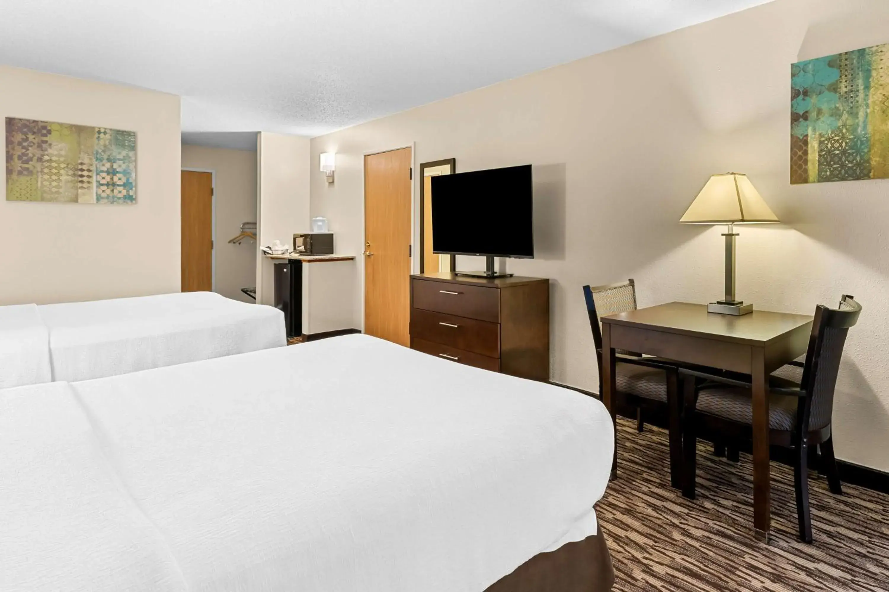 Bedroom, Bed in Best Western Baraboo Inn Bedroom, Bed in Best Western Baraboo Inn