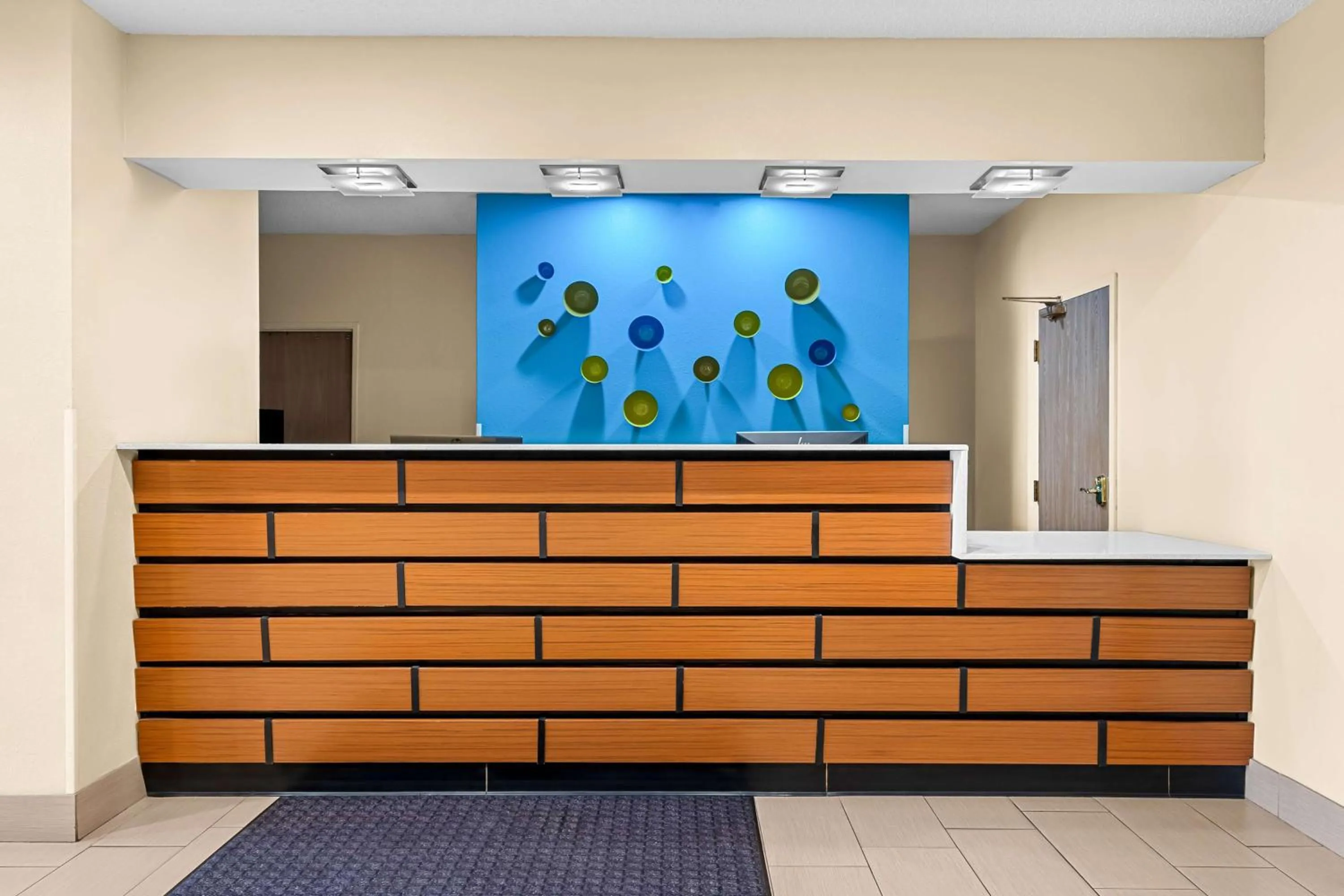 Lobby or reception in Best Western Baraboo Inn