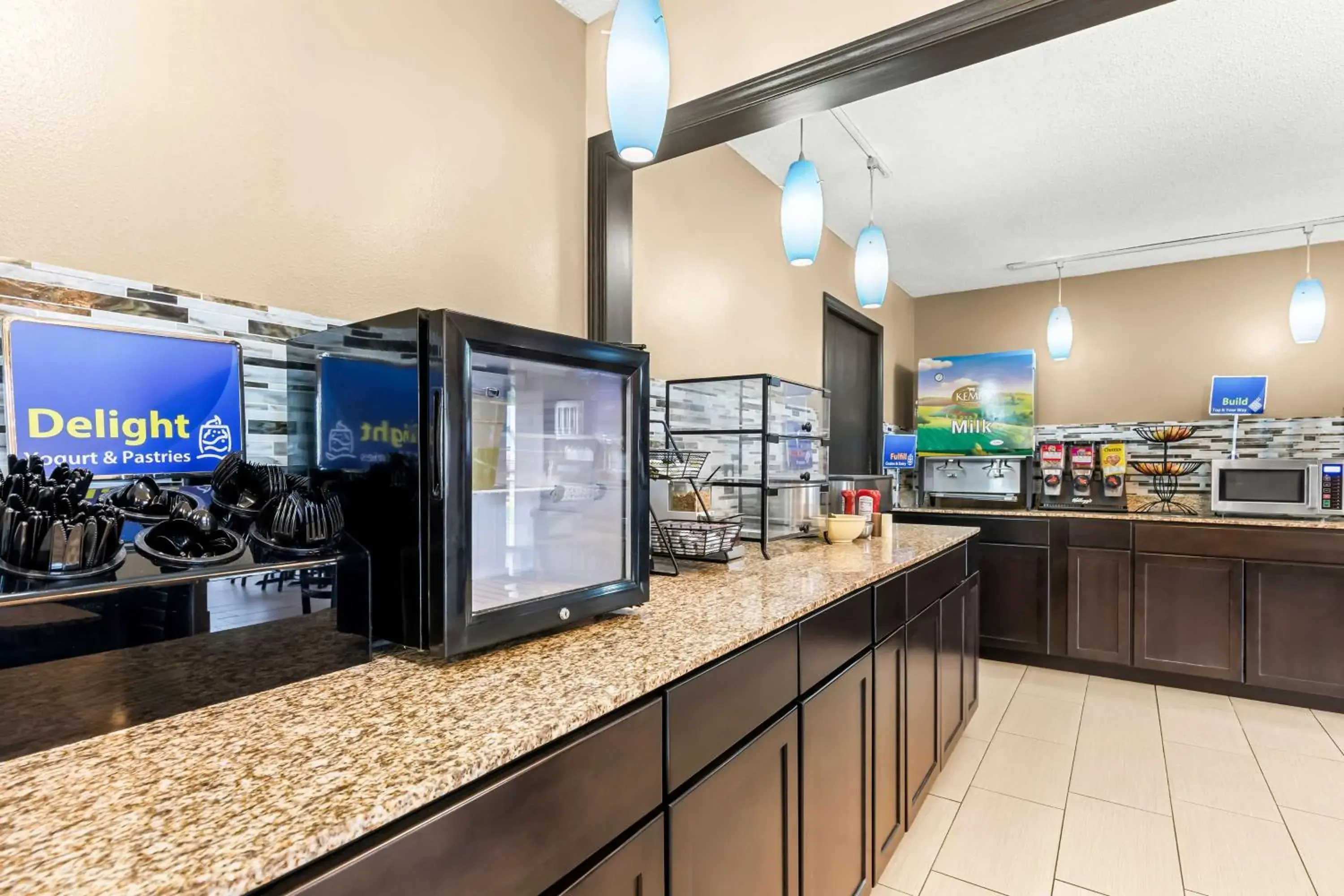 Breakfast in Best Western Baraboo Inn Breakfast in Best Western Baraboo Inn