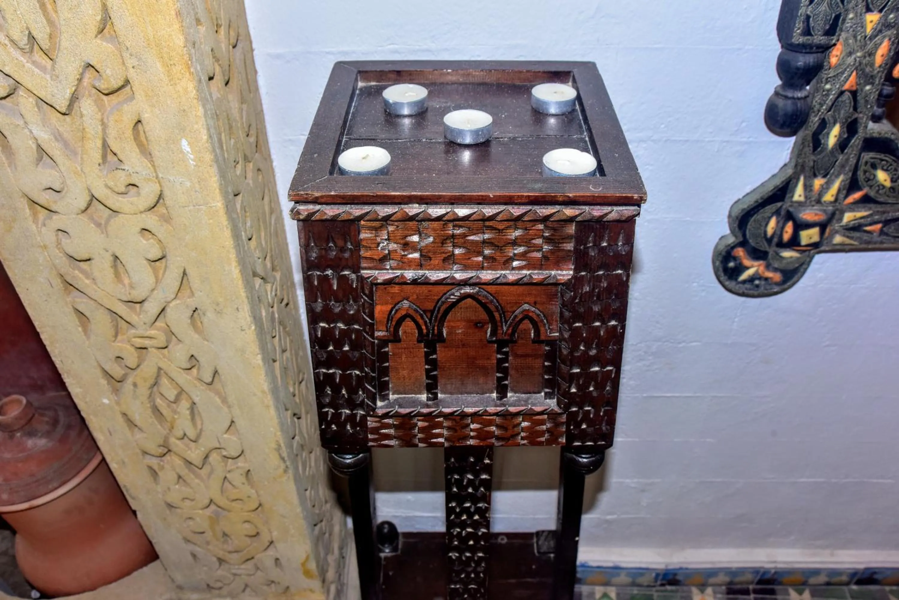 Decorative detail in Riad Razoli Sidi Daoui
