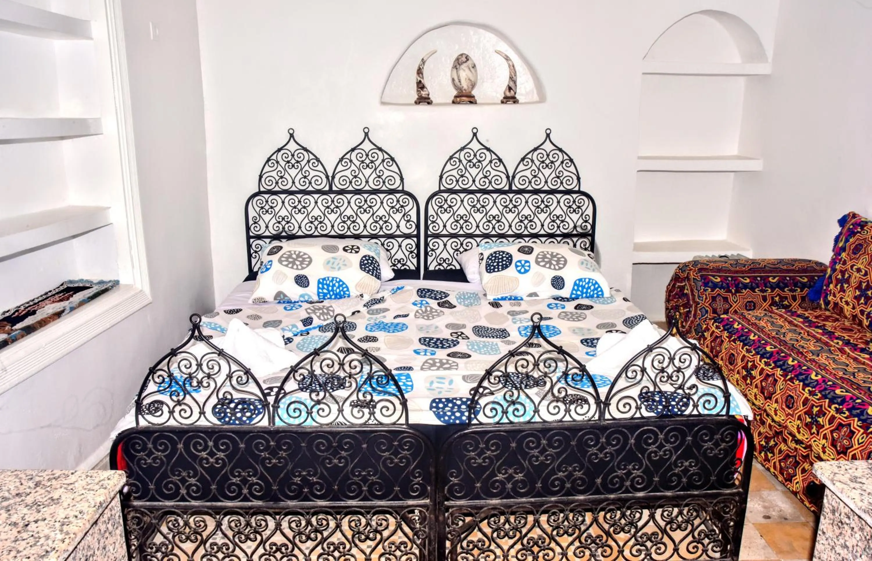 Bed in Riad Razoli Sidi Daoui