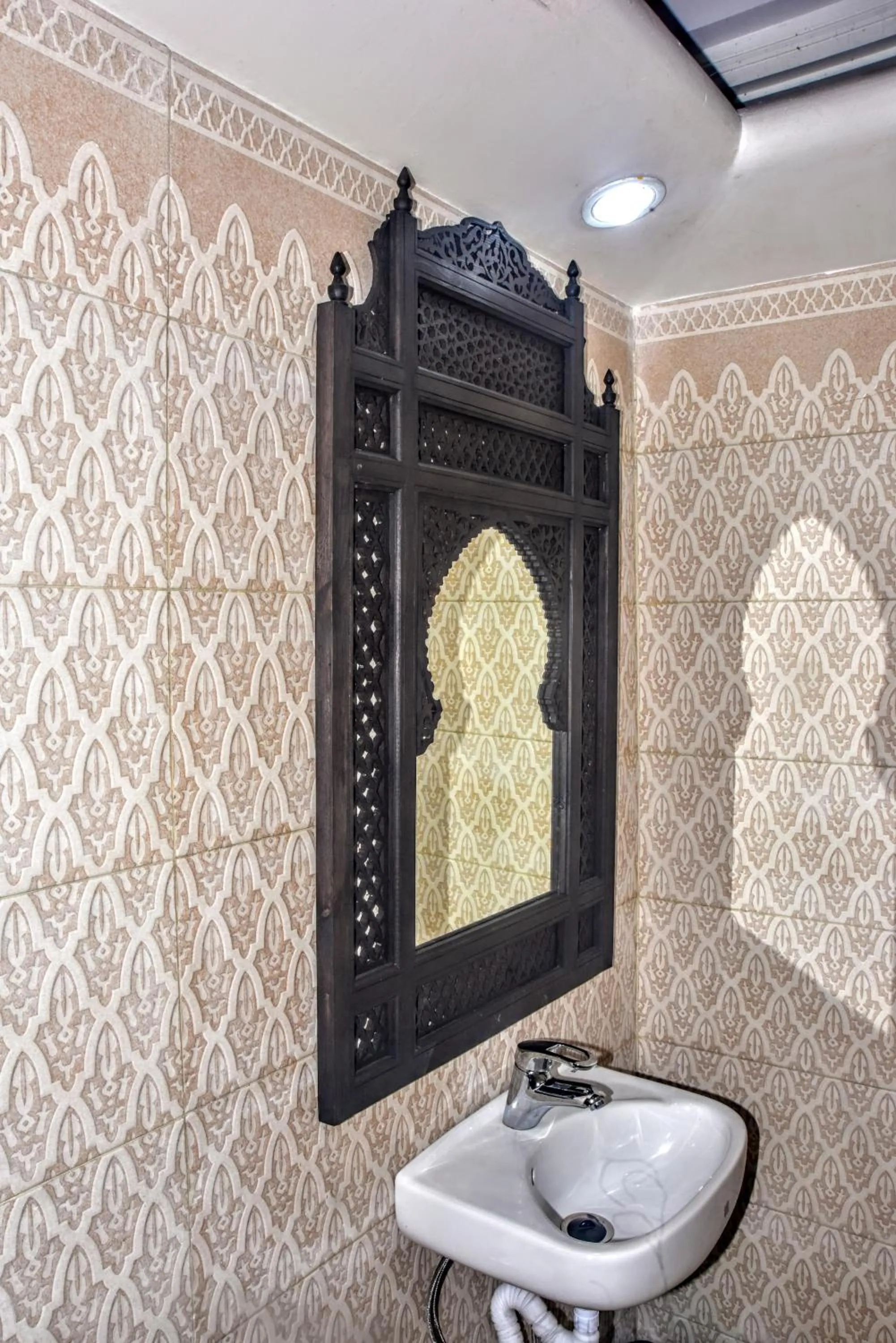 Shower in Riad Razoli Sidi Daoui