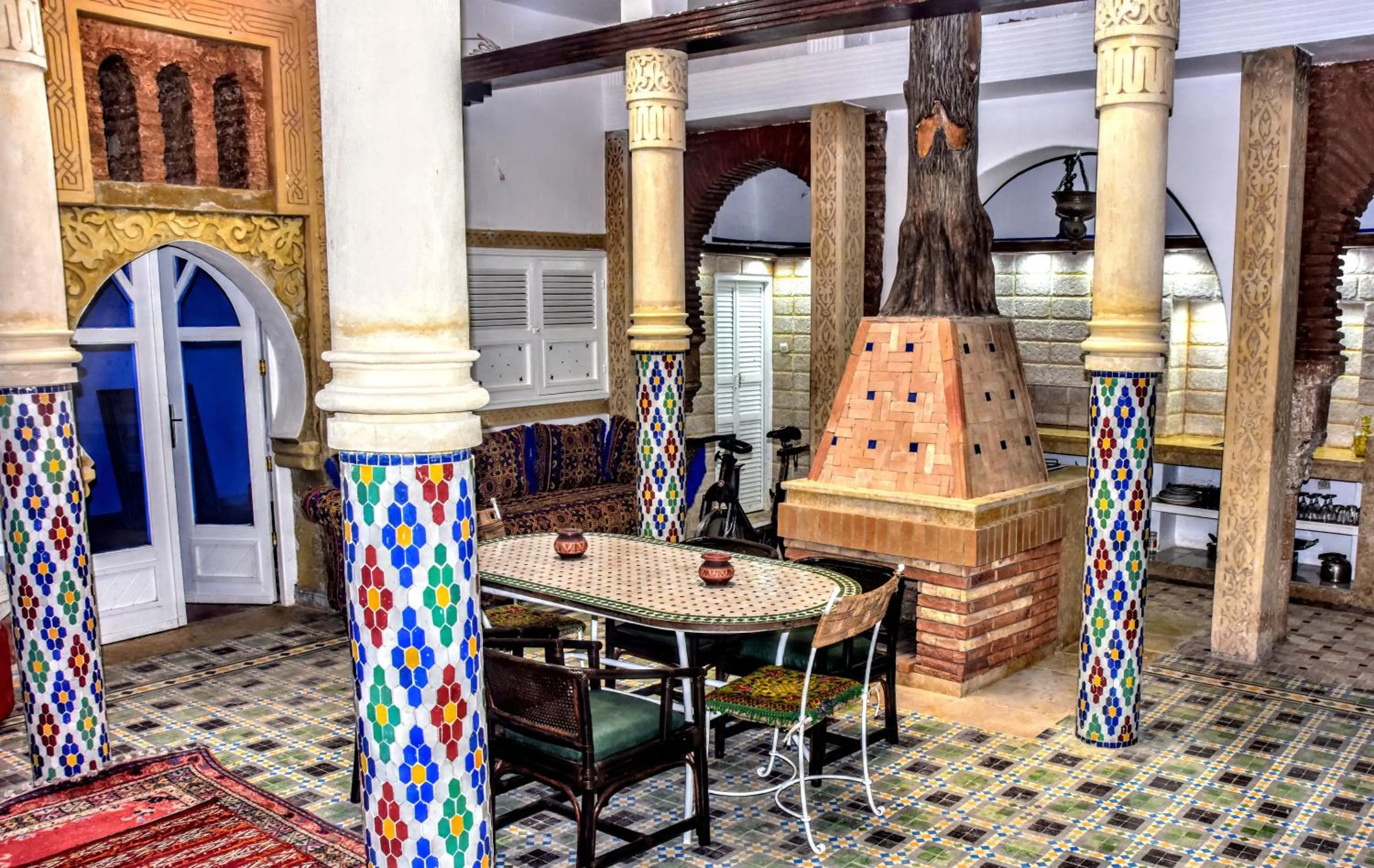 Lounge or bar in Riad Razoli Sidi Daoui