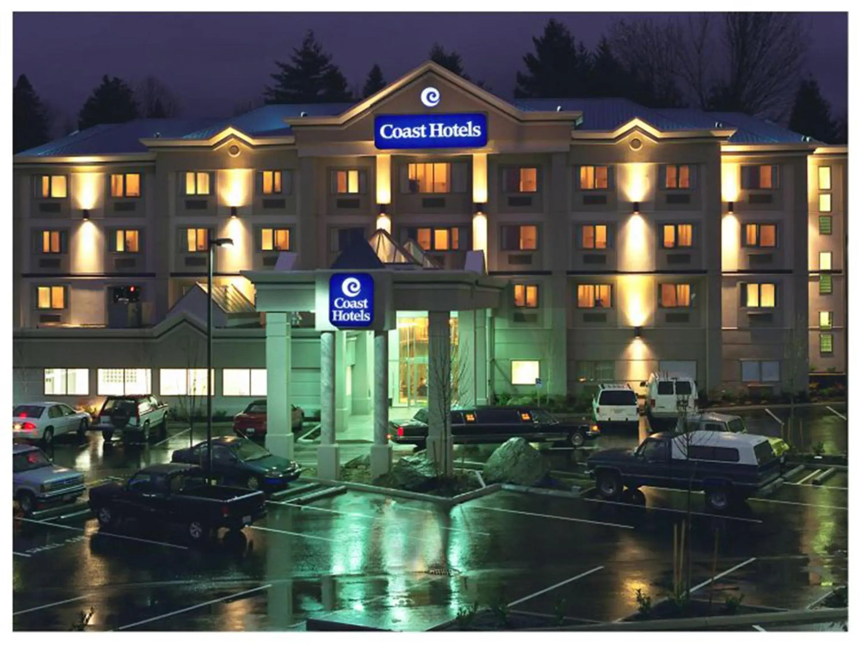 Property building in Coast Abbotsford Hotel & Suites Property building in Coast Abbotsford Hotel & Suites