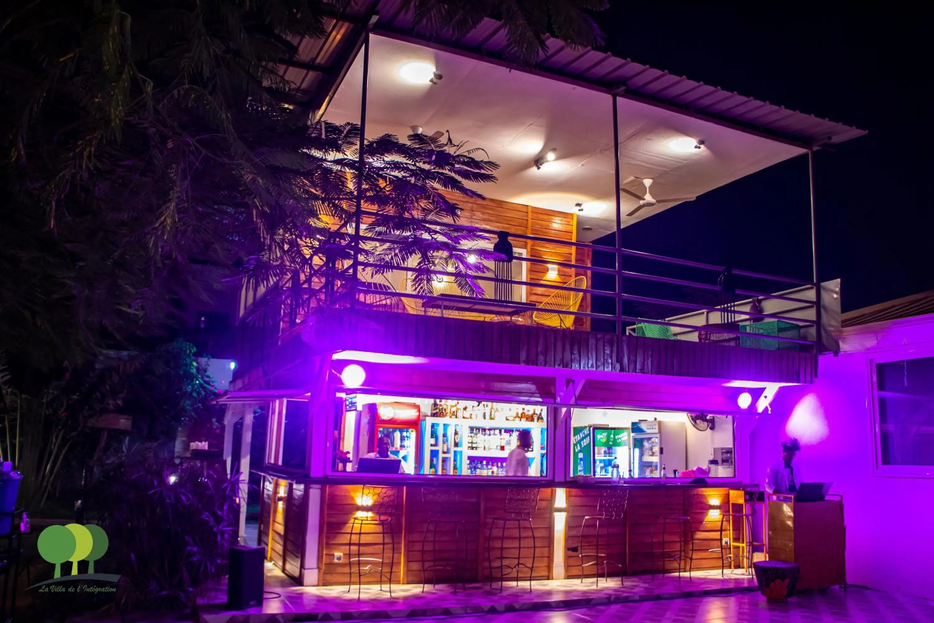 Lounge or bar in VILLA DE L'INTEGRATION