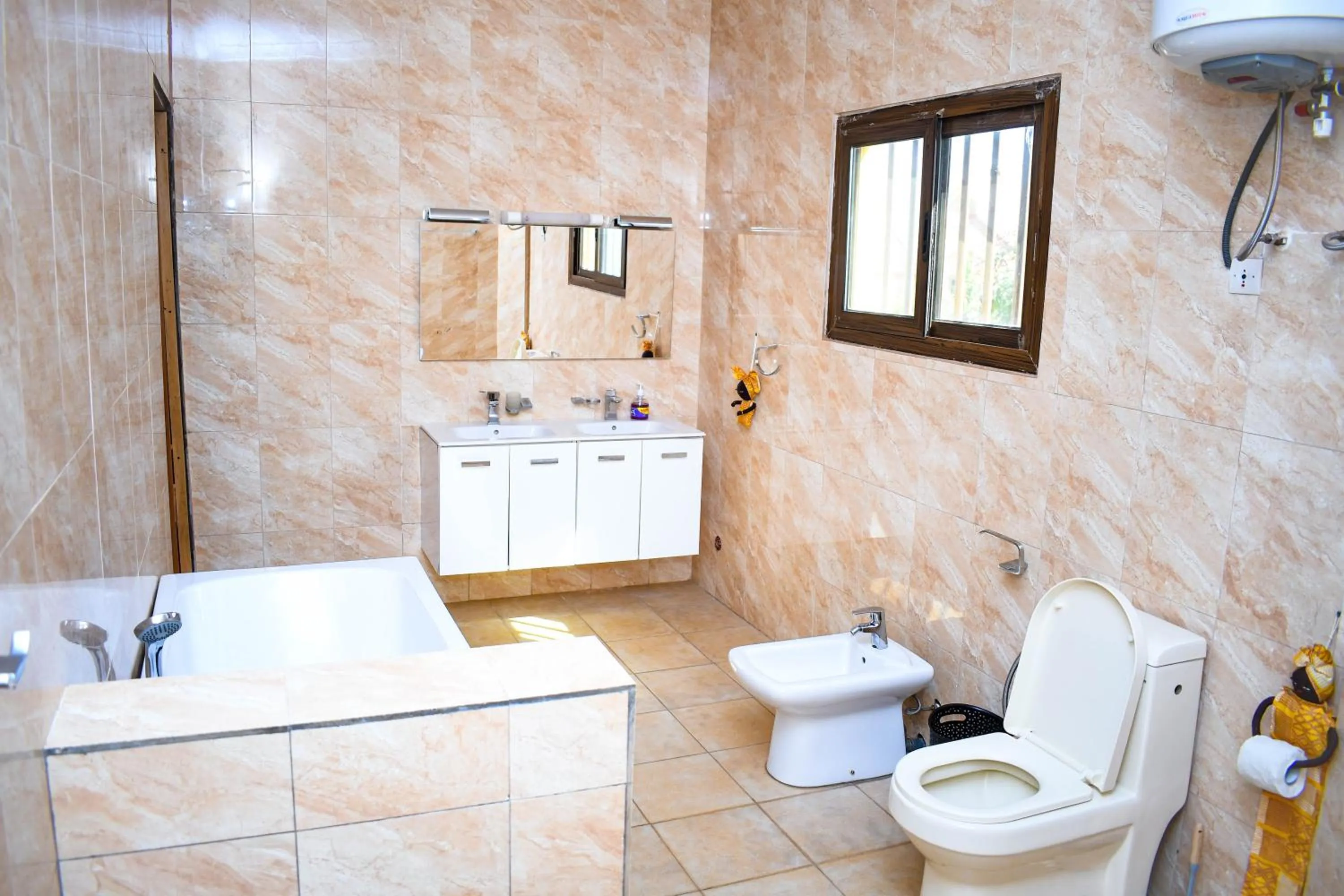 Shower in VILLA DE L'INTEGRATION