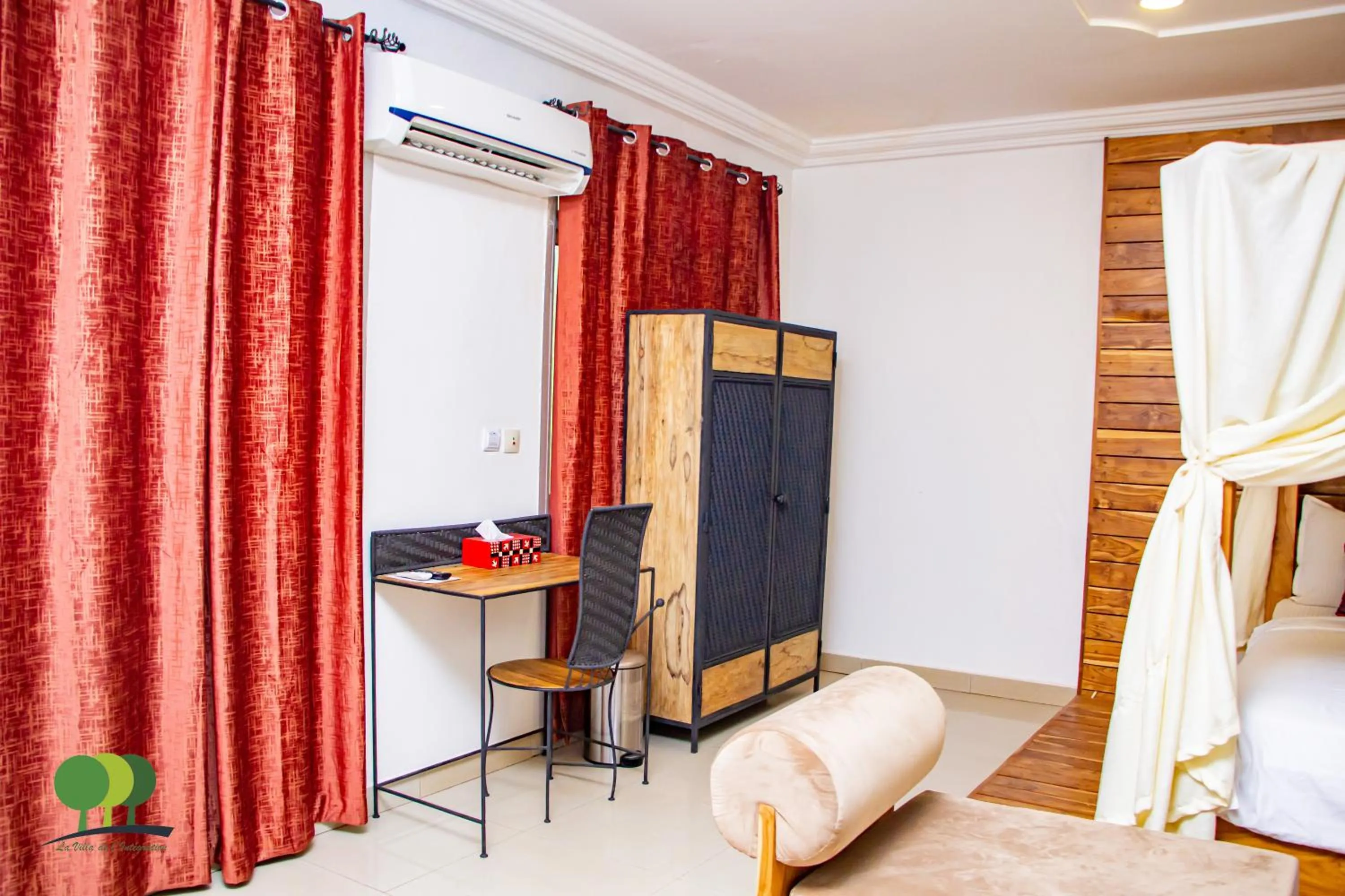 wardrobe in VILLA DE L'INTEGRATION