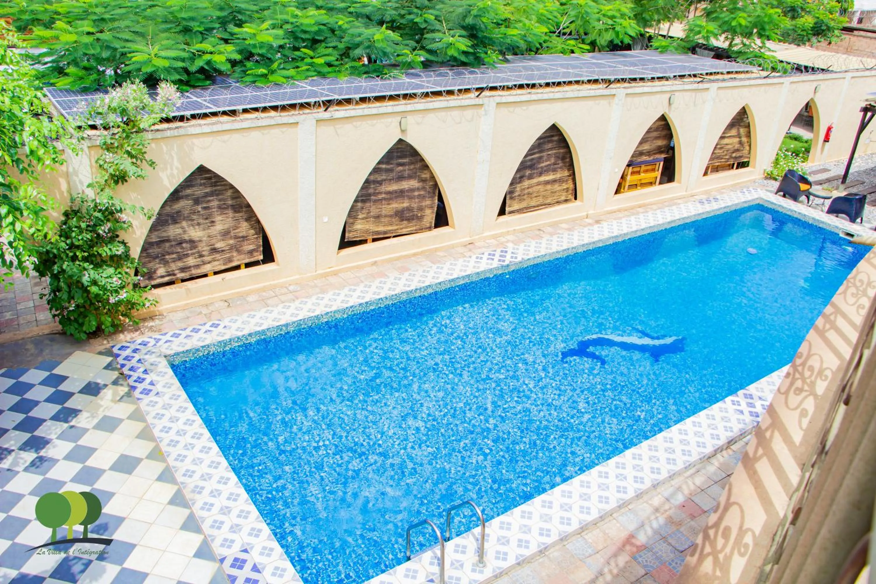 Swimming pool in VILLA DE L'INTEGRATION