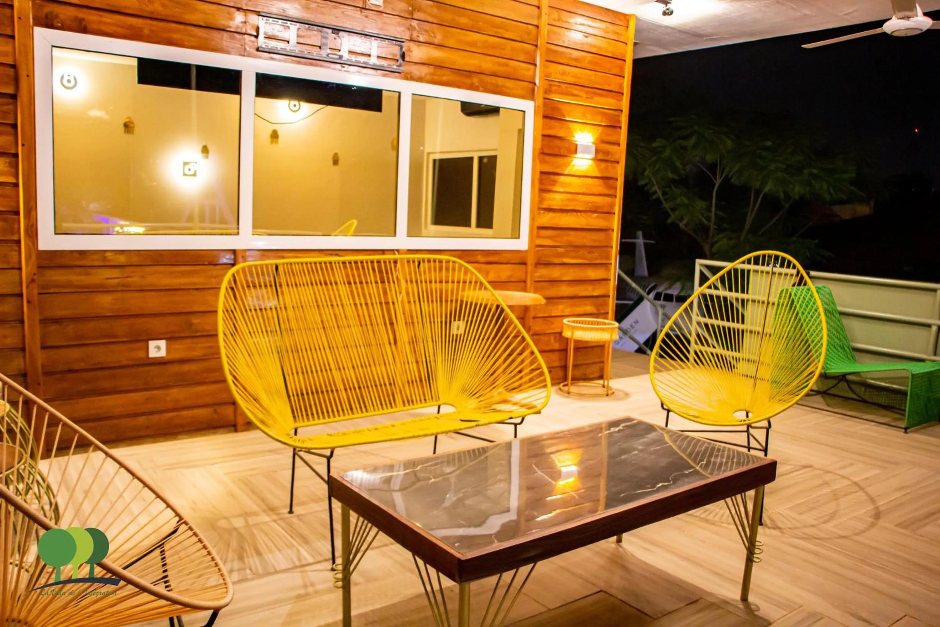 Restaurant/places to eat in VILLA DE L'INTEGRATION