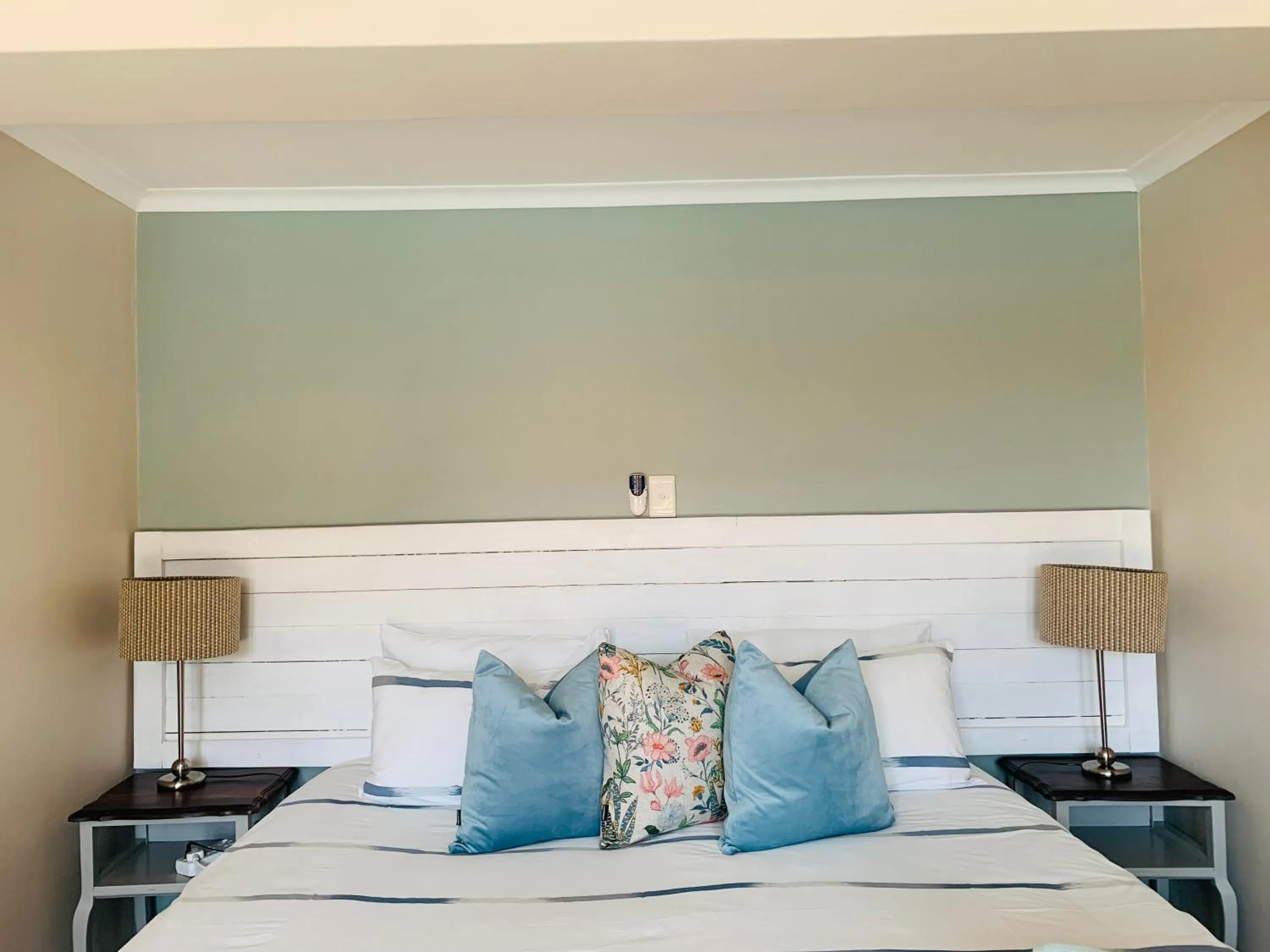 Bedroom, Bed in Bokamoso Views