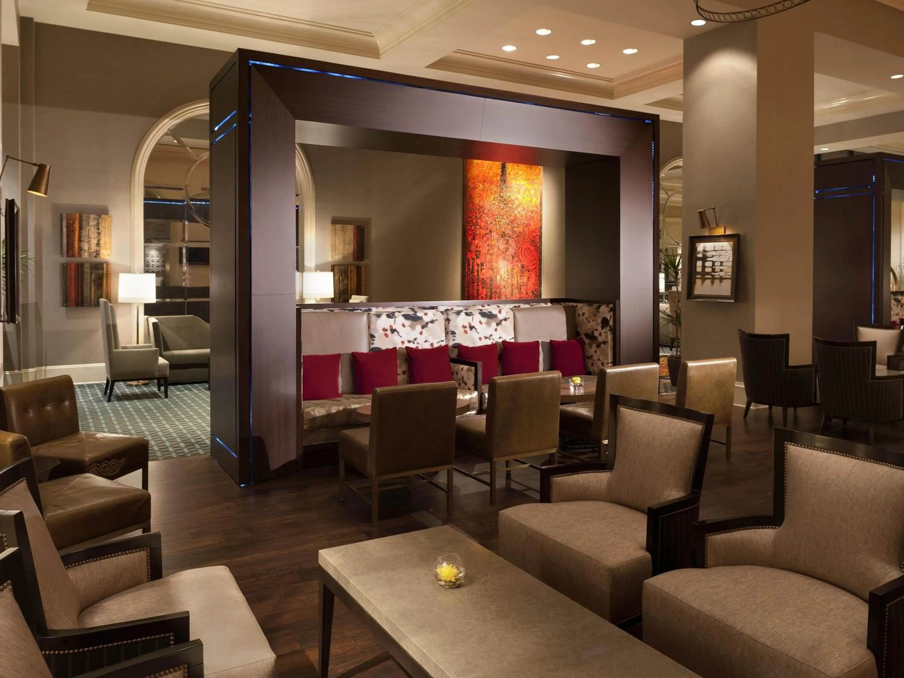 Lounge or bar in Fairmont Dallas