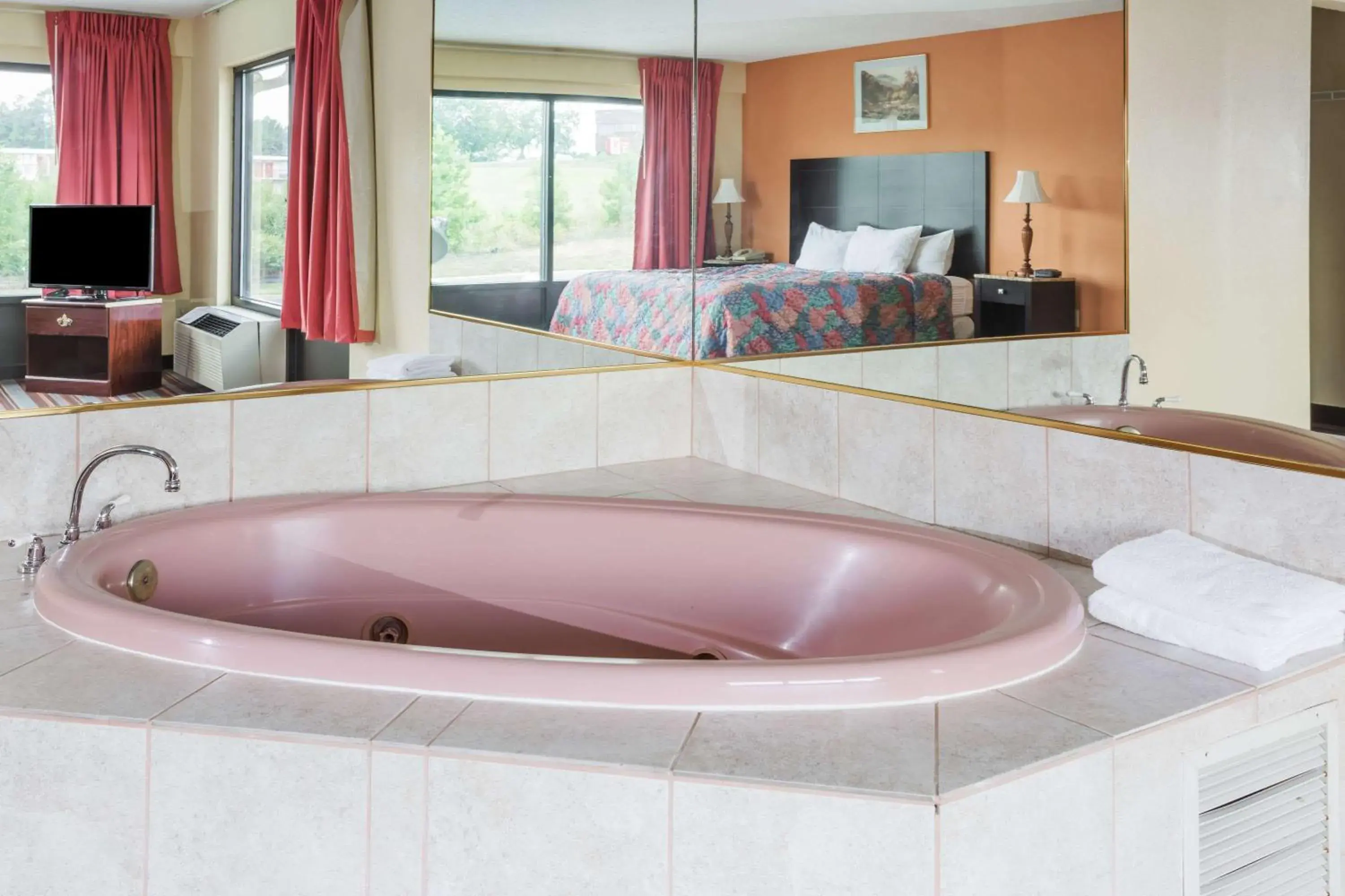 Photo of the whole room in Days Inn by Wyndham Sanford Photo of the whole room in Days Inn by Wyndham Sanford