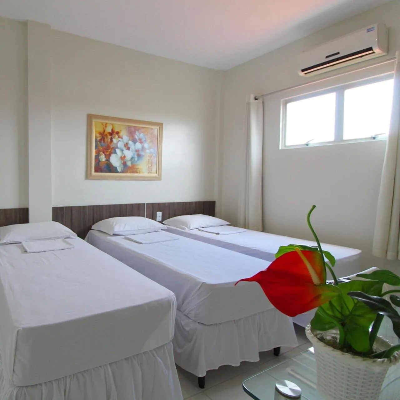 Standard Twin Triple Room in Hotel Aeroporto Star