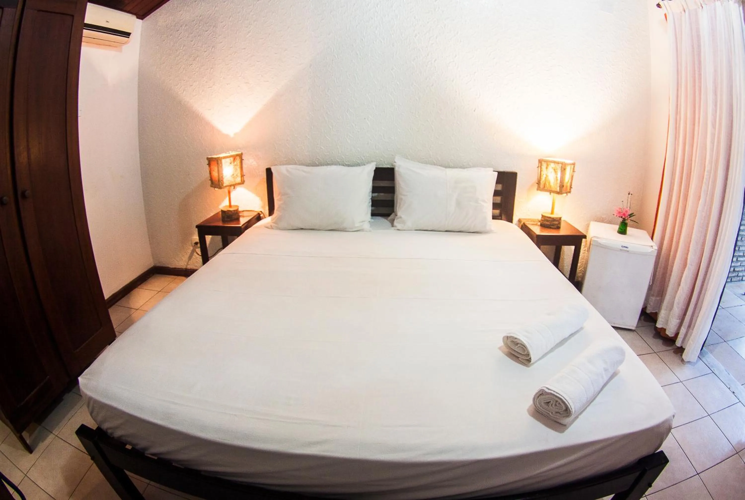 Bed in Villa del Mar Praia Hotel