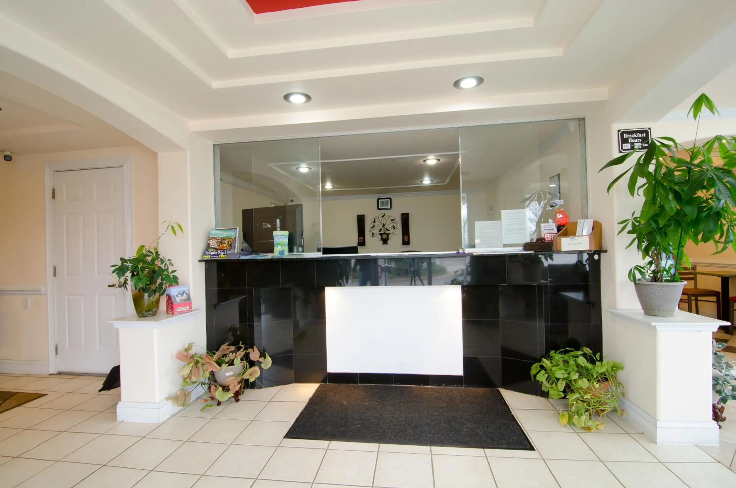 Lobby or reception in Key West Inn - Newport News