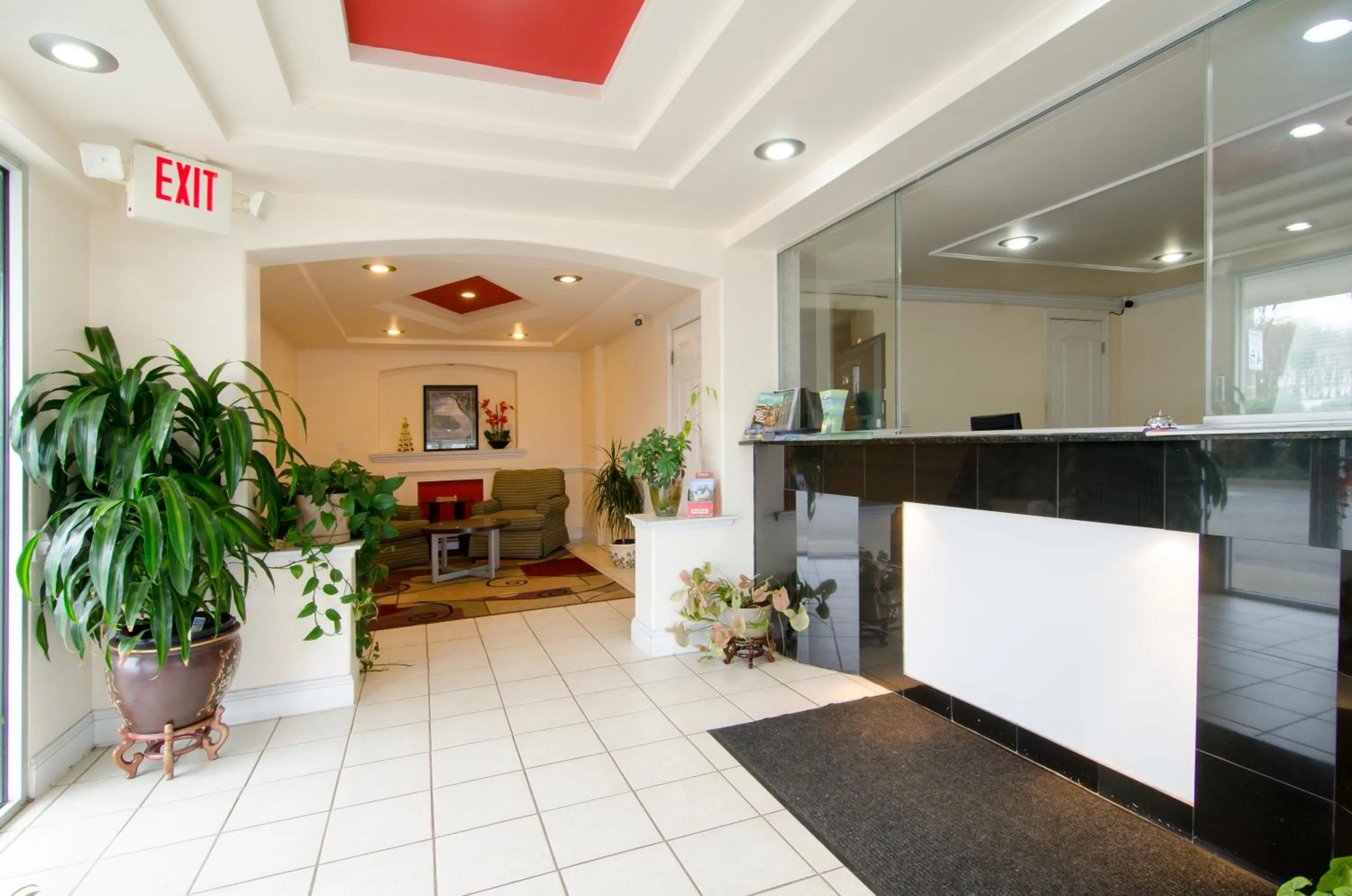 Lobby or reception in Key West Inn - Newport News